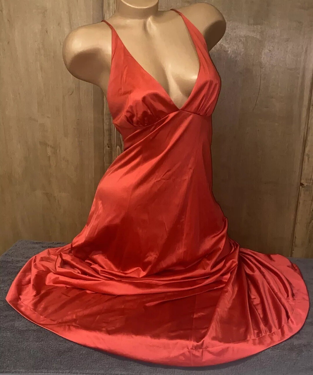 Vintage Vanity Fair Long Red Satin Nylon SZ 32 Flowing Nightie Dress Slip #15