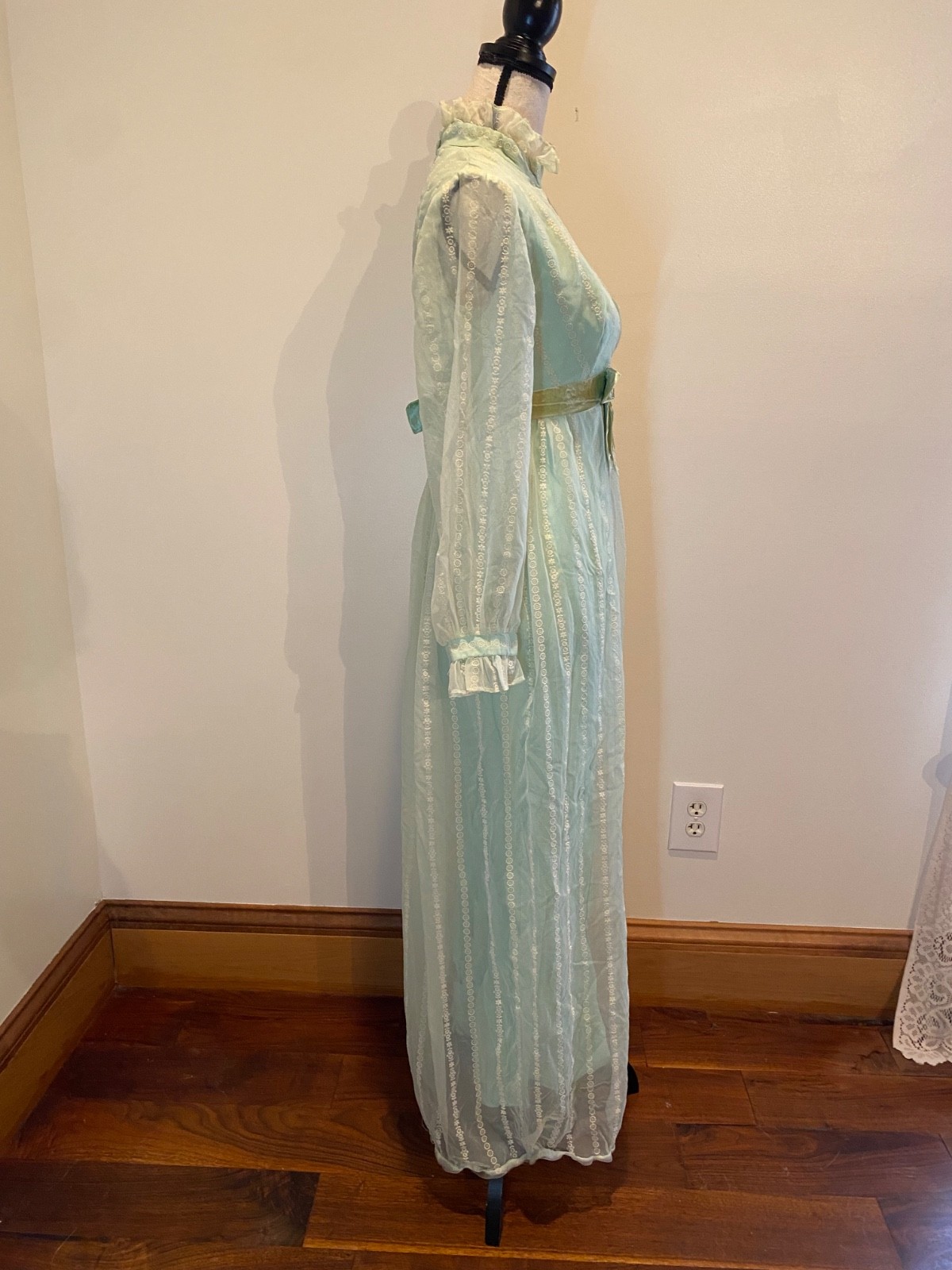 Mid century vintage victorian style sea foam green two layer sheet sleeve dress