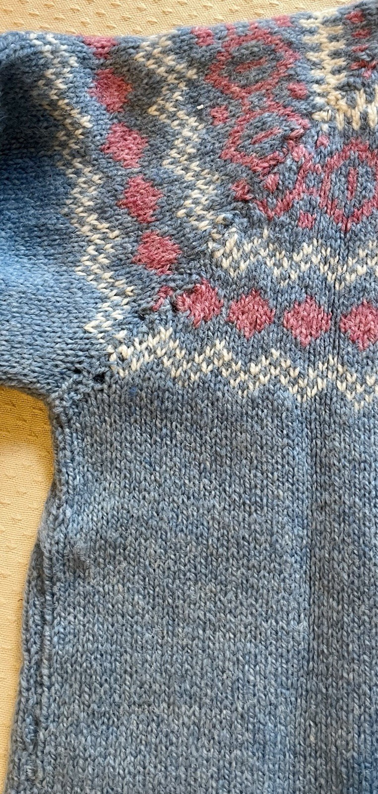 Vintage Hand Knitted Wool Pullover Sweater Woman’s Small Blue With Pink & White