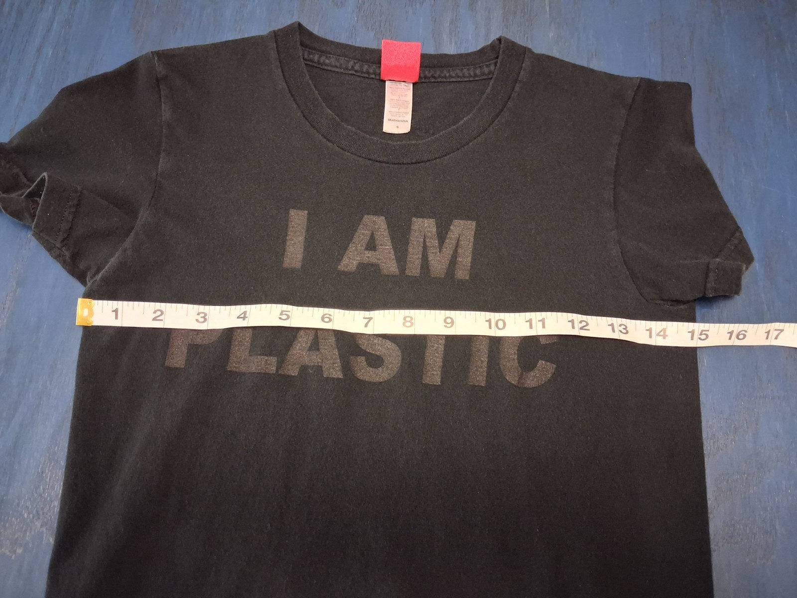 VTG Y2K Kidrobot I Am Plastic Black Graphic T Shirt Baby Tee Size Small Faded