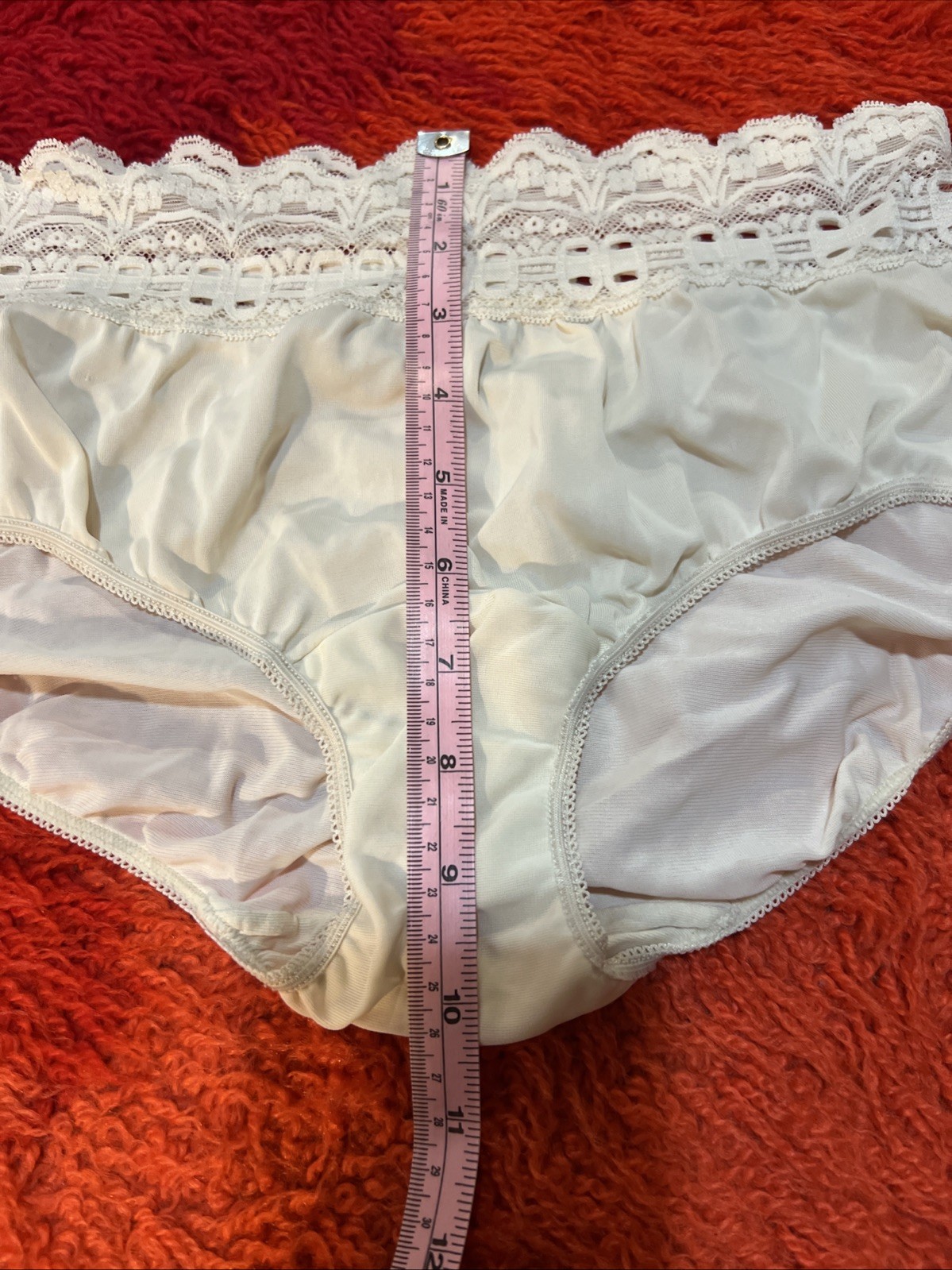 Vtg OLGA SECRET HUG Ivory SHEER NYLON & LACE SISSY PANTY Medium 6