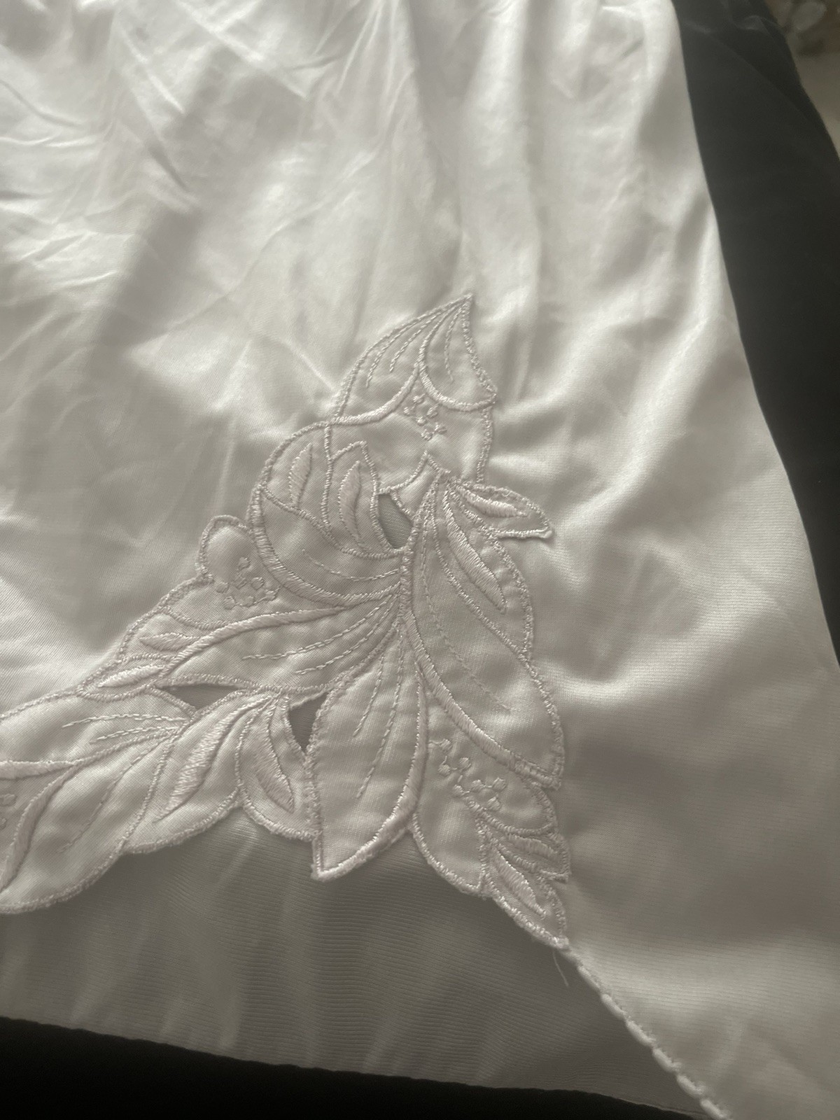 Vanity Fair Vtg S DuPont Nylon Half Slip Lavender Satin Embellished Split