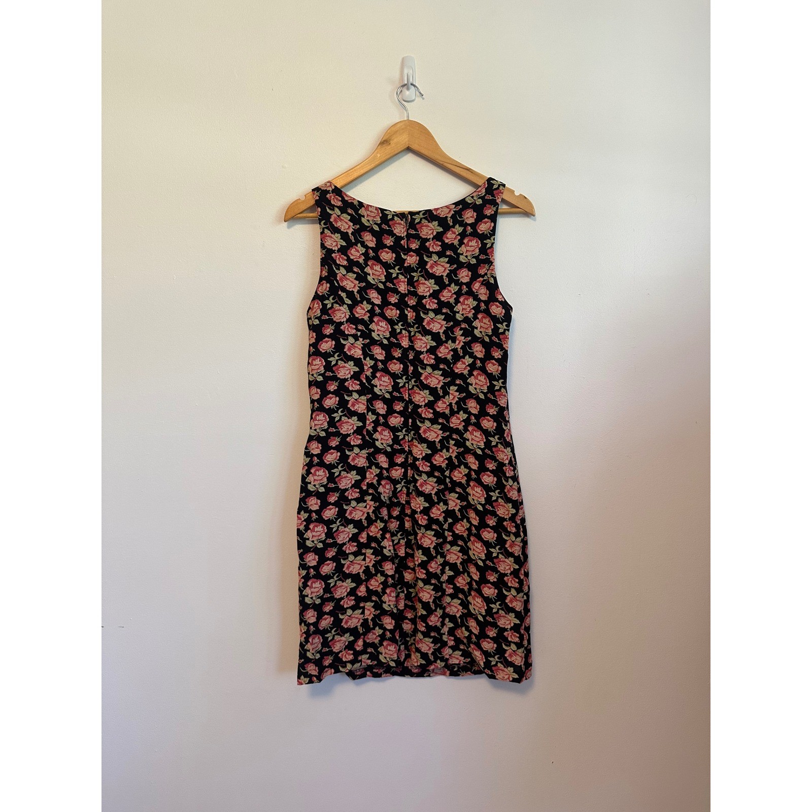 Betsey Johnson Vintage 90s Black Pink Rose Floral Shift Dress | Size 10