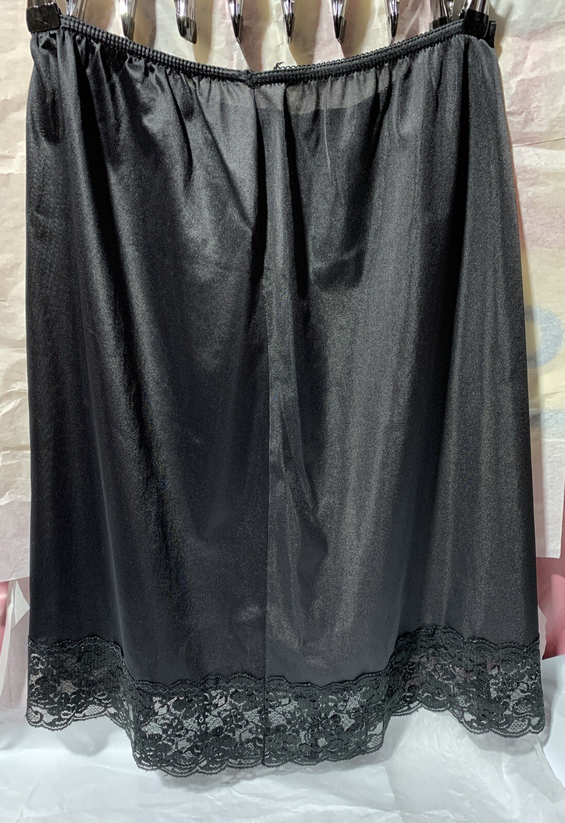 Women’s Size M Black W/Lace Trim Half Slip-Dawn To Dusk