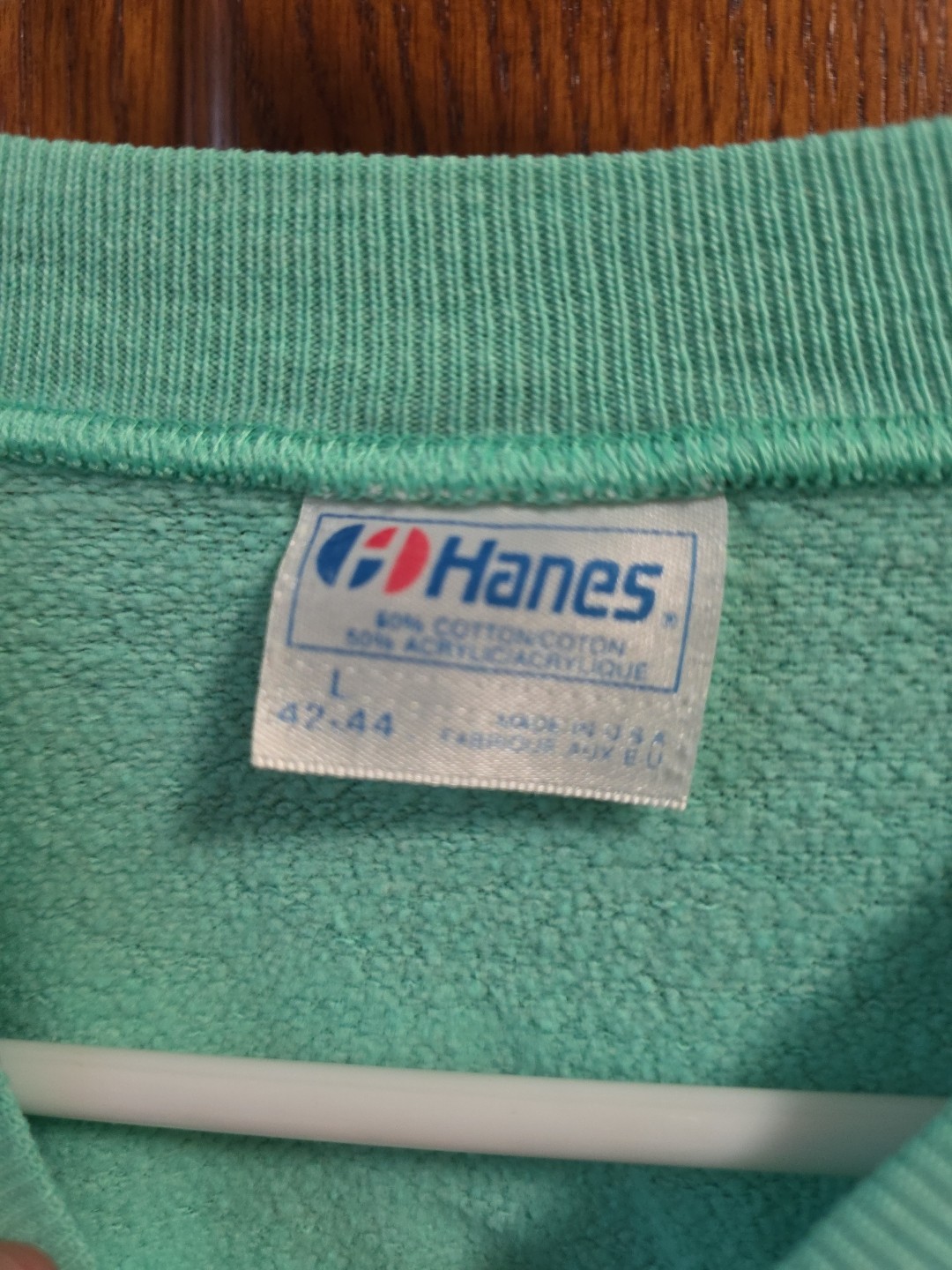 VTG 'Here Today, Gone To Maui!’ Crewneck Hanes Sweater Sz L (42-44) **SEE PICS**