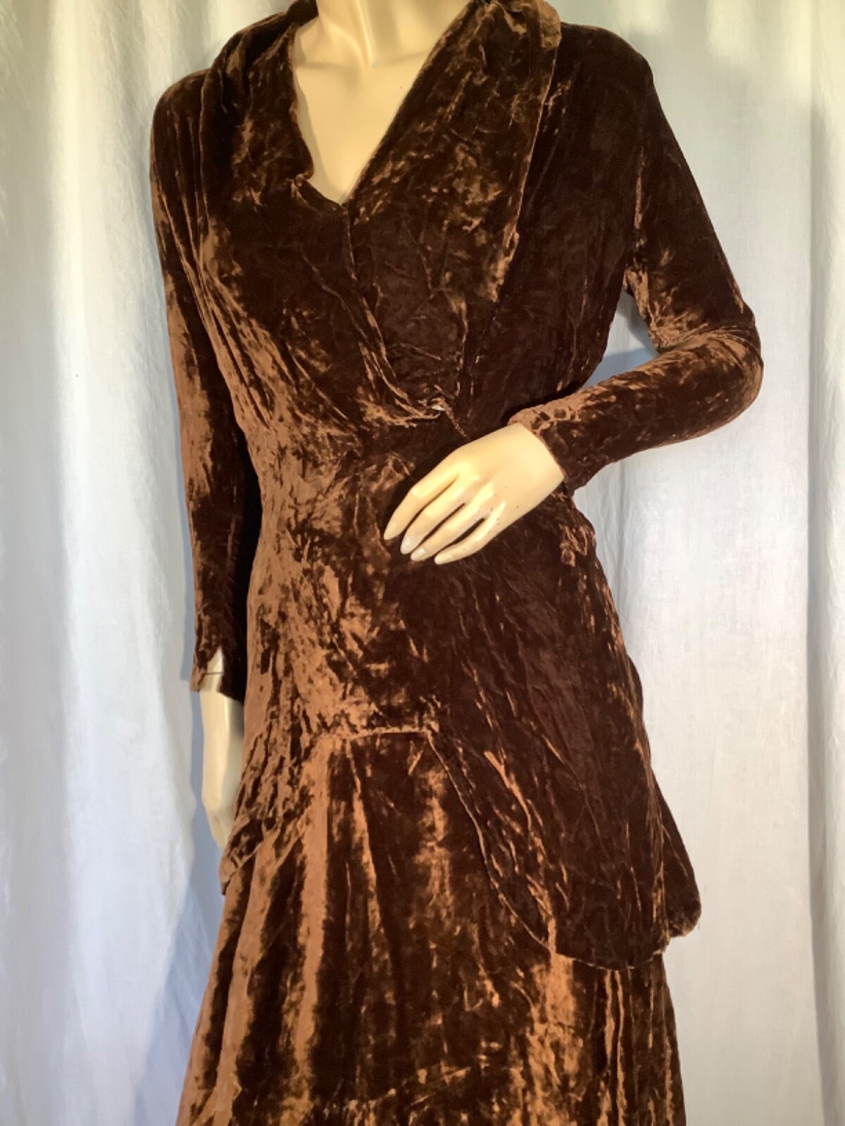 Art Deco vintage 30s draped 2 piece Dress peplum Top skirt Crushed velvet Brown