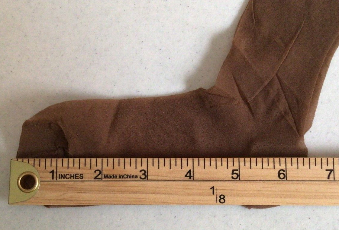 1 Pair Hanes Cantrece Heel Toe Nylon Stockings Pantyhose 9 1/2-10 1/2 Short