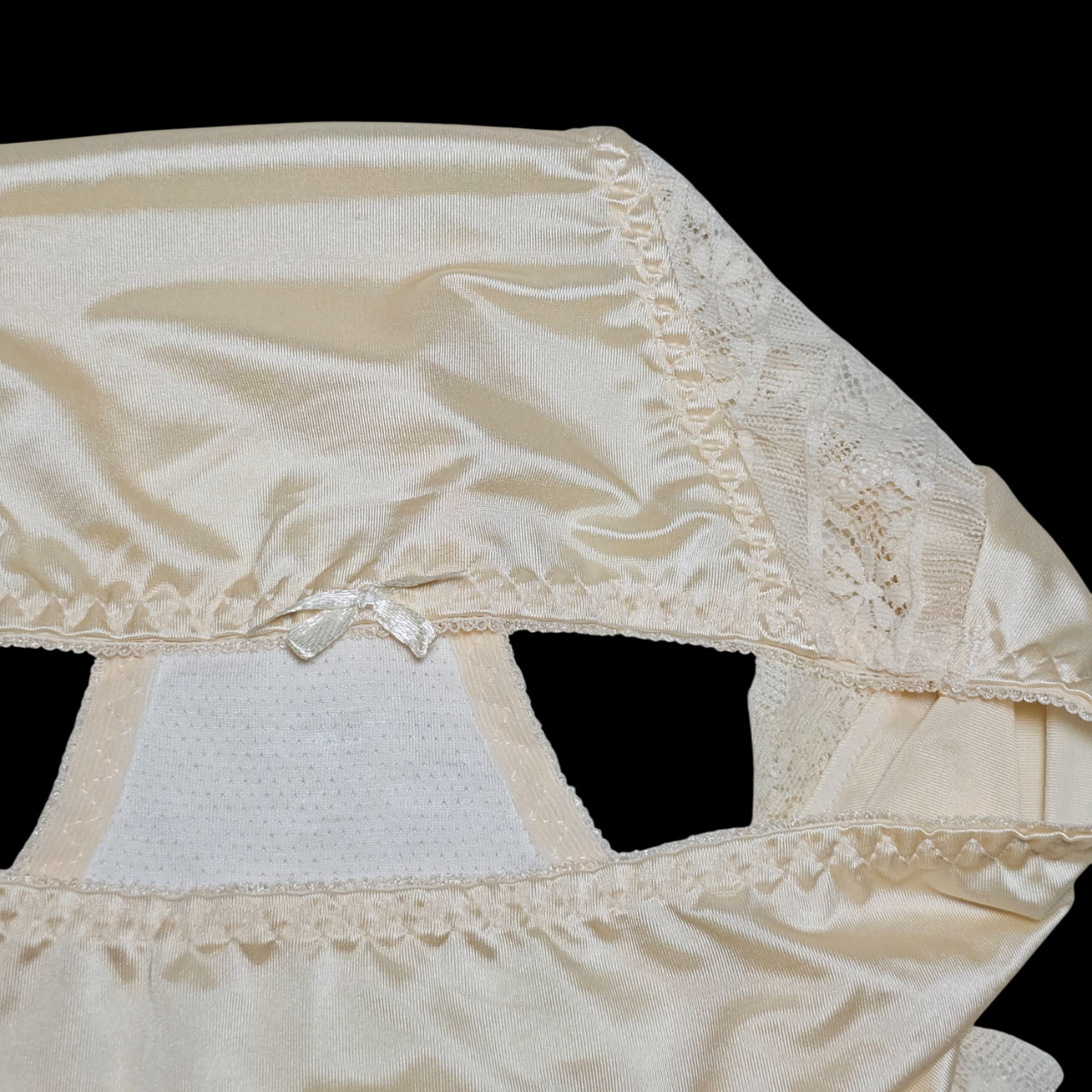 Vintage Slippery Yellow Panty Nylon Spandex Sissy Lace Brief Size 6-7 Hip 35-39″
