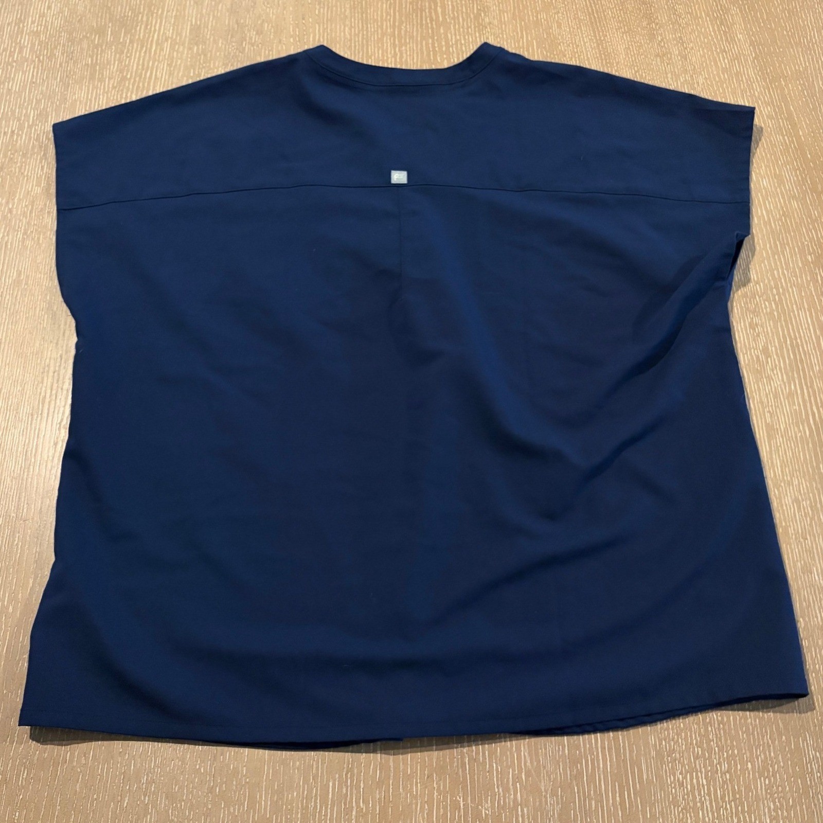 Fabletics Women’s XXL/1X Navy Blue Oversized Scrub Top Dolman Sleeve Pocket