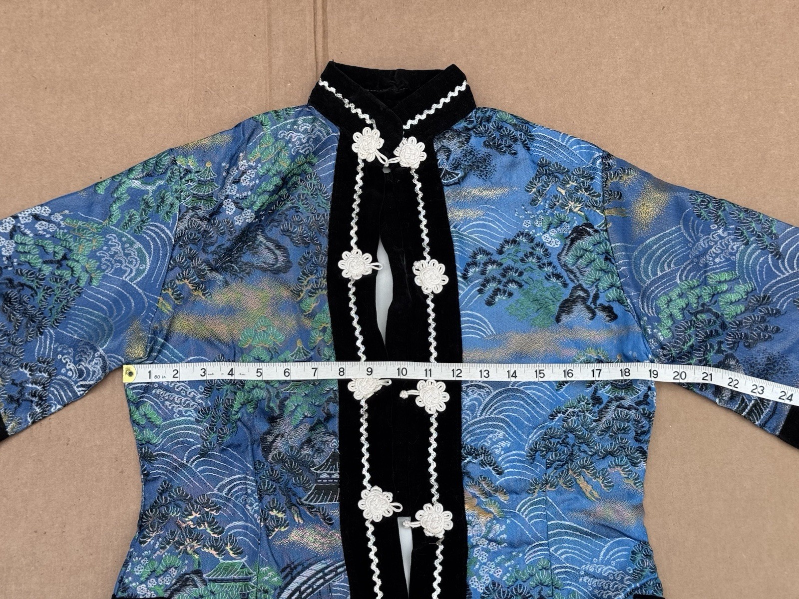 Vtg Peace Made Nippon 日本 Silver Brocade Jacket Black Velvet Trim Medium