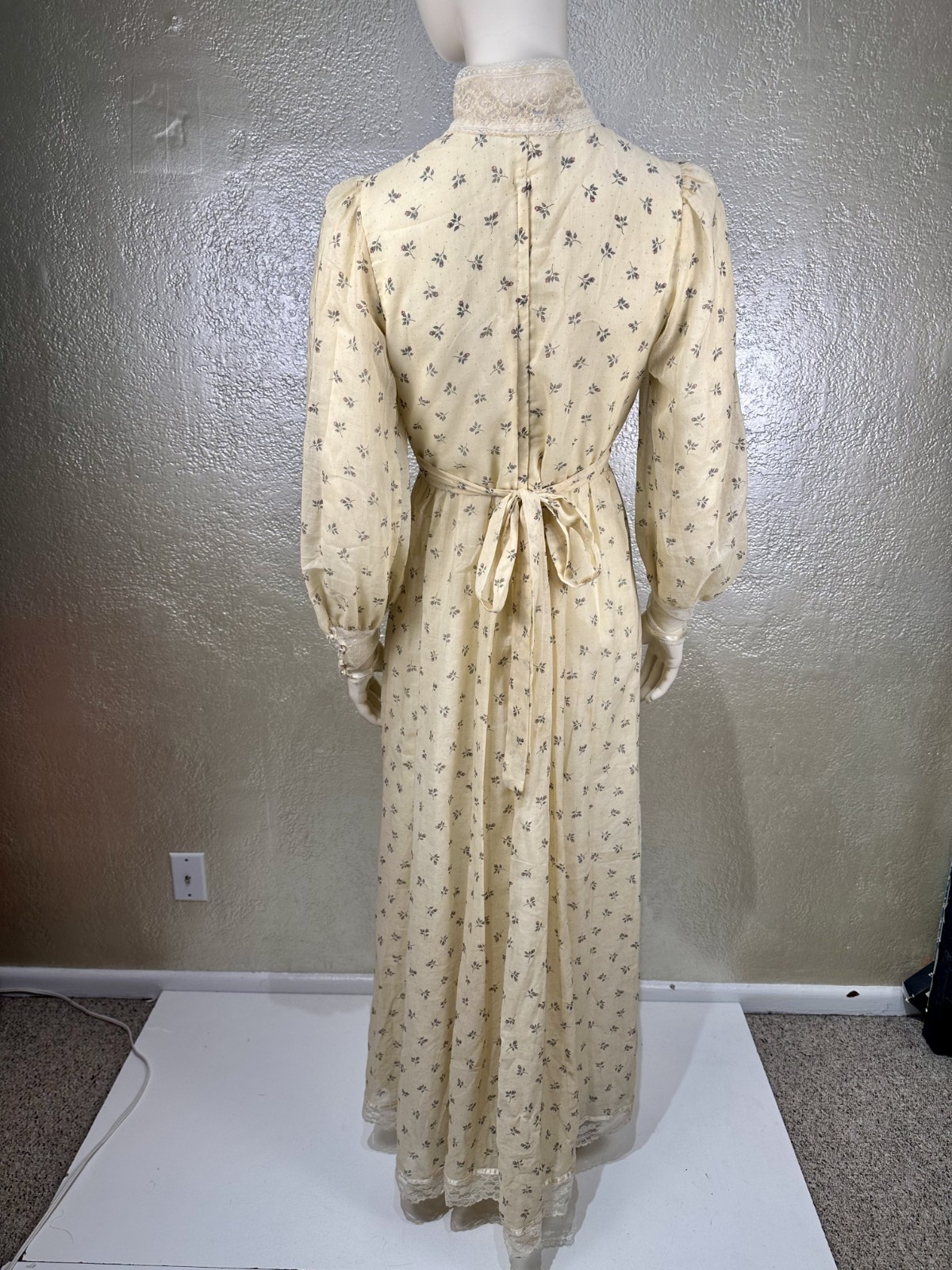 Vintage 1970’s GUNNE SAX Floral Prairie Maxi Dress Long Sleeve Bohemian Wedding