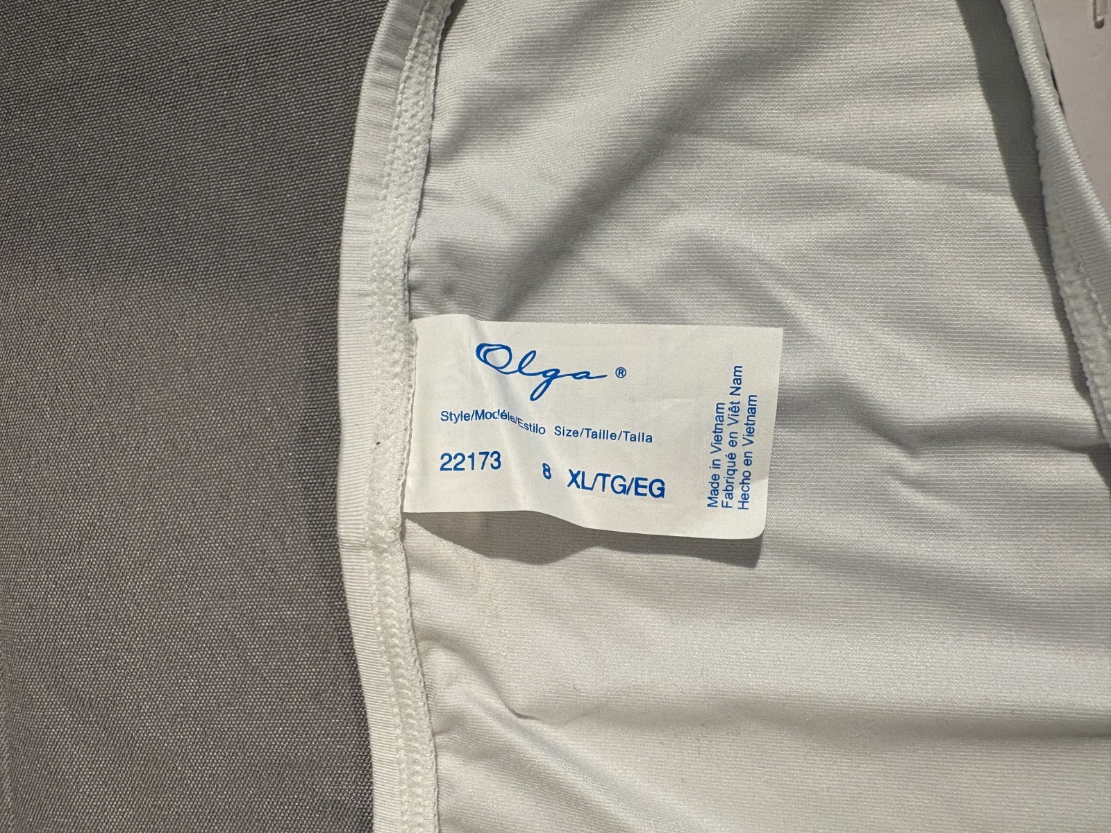 OLGA vintage NWT WHITE Without a Stitch microfiber Brief size 8/XL