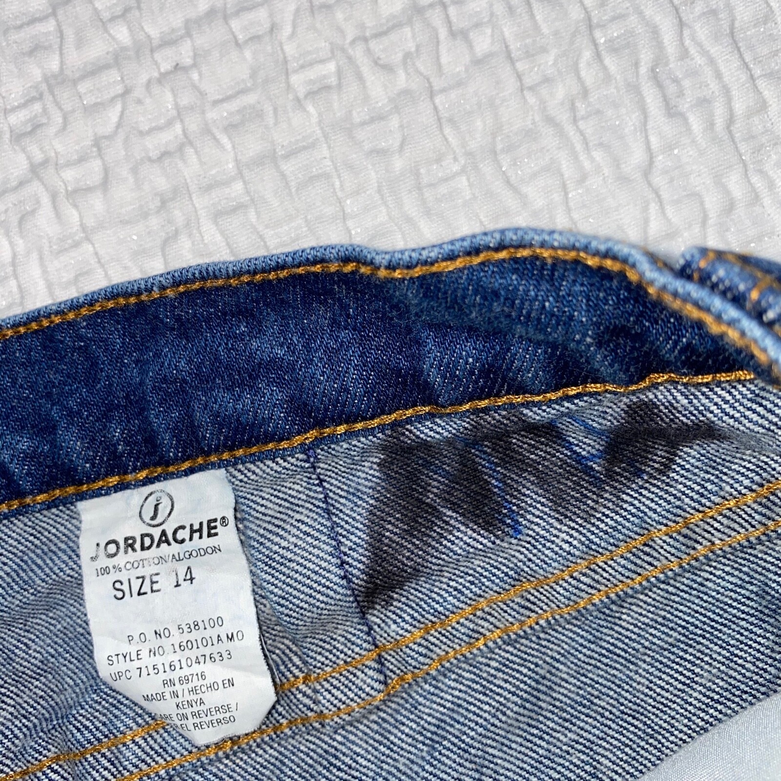 Vintage Jordache High Waisted Rise Denim Blue Mom’s Jeans Women’s 30W 30L 90s