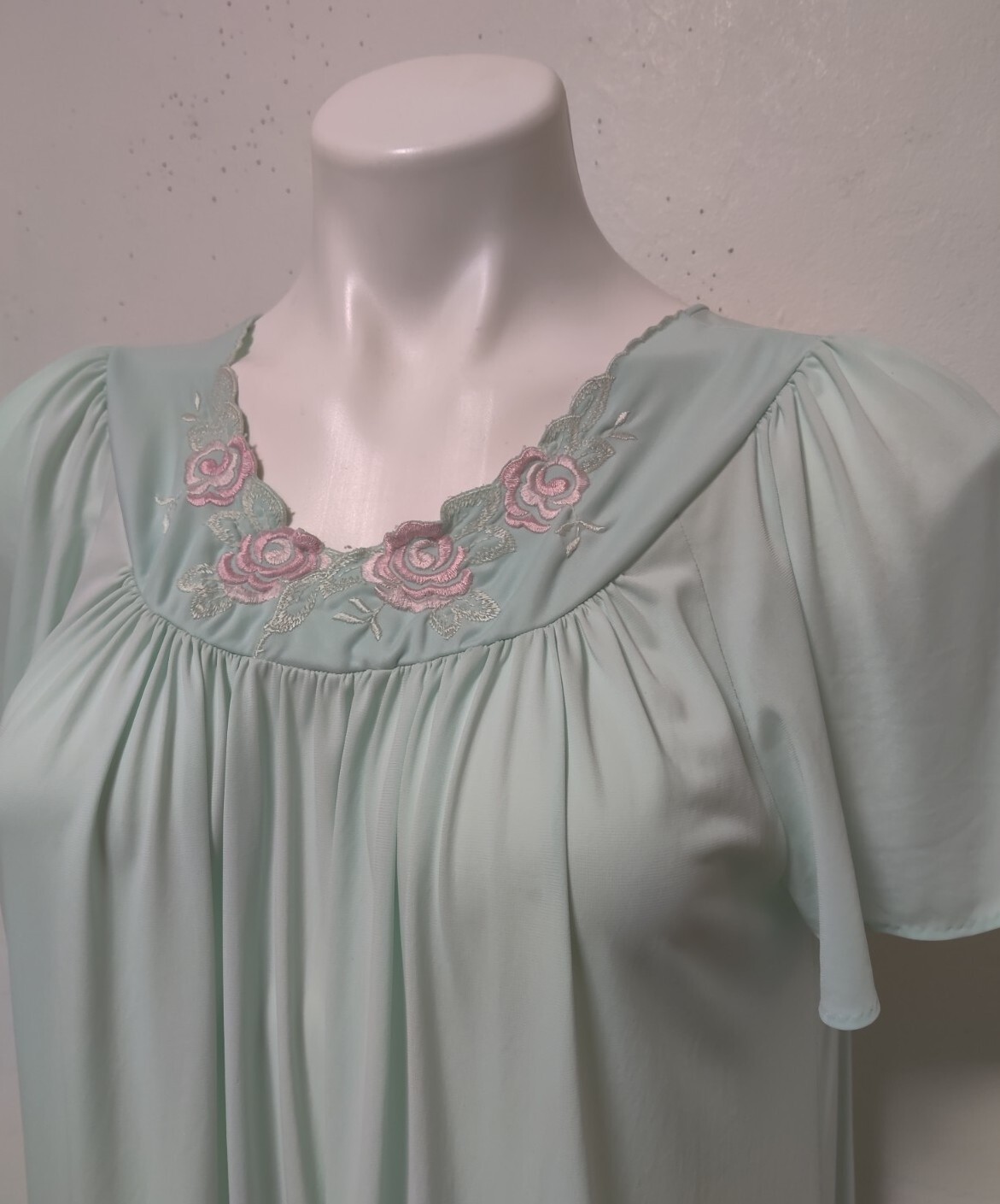 Vintage Shadowline Long Nightgown Small Aqua Green Embroidered Floral **Flaw