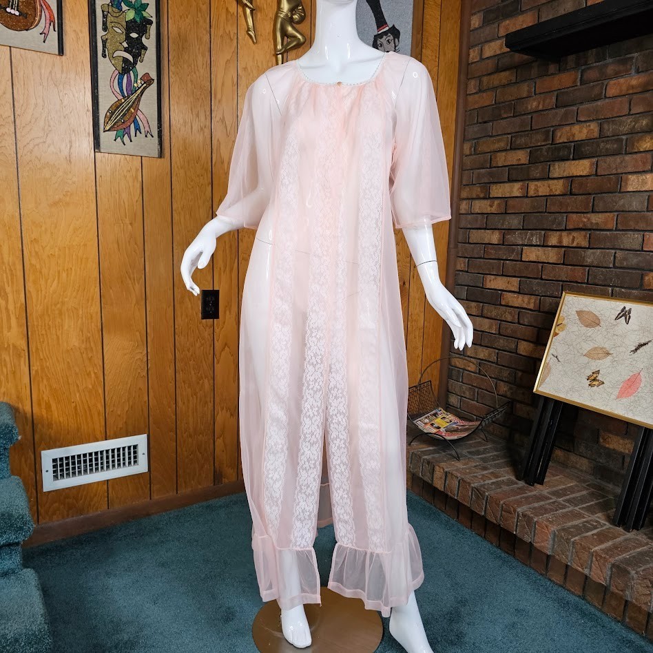 Vtg 50s Juicy Peach Cheesecake Pin-Up Sheer Chiffon Lace Peignoir Maxi Robe OSFM