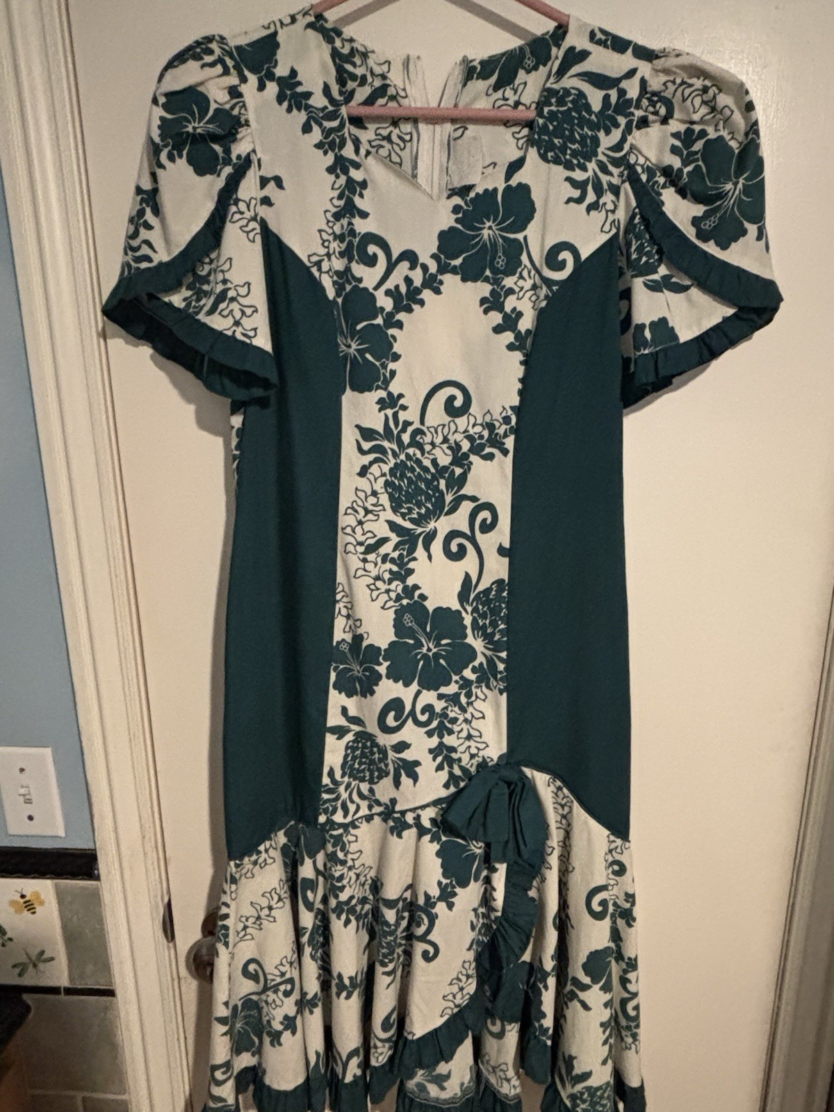 1970s Vintage Women’s Hawaiian Dress Teal And White Medium Size 8