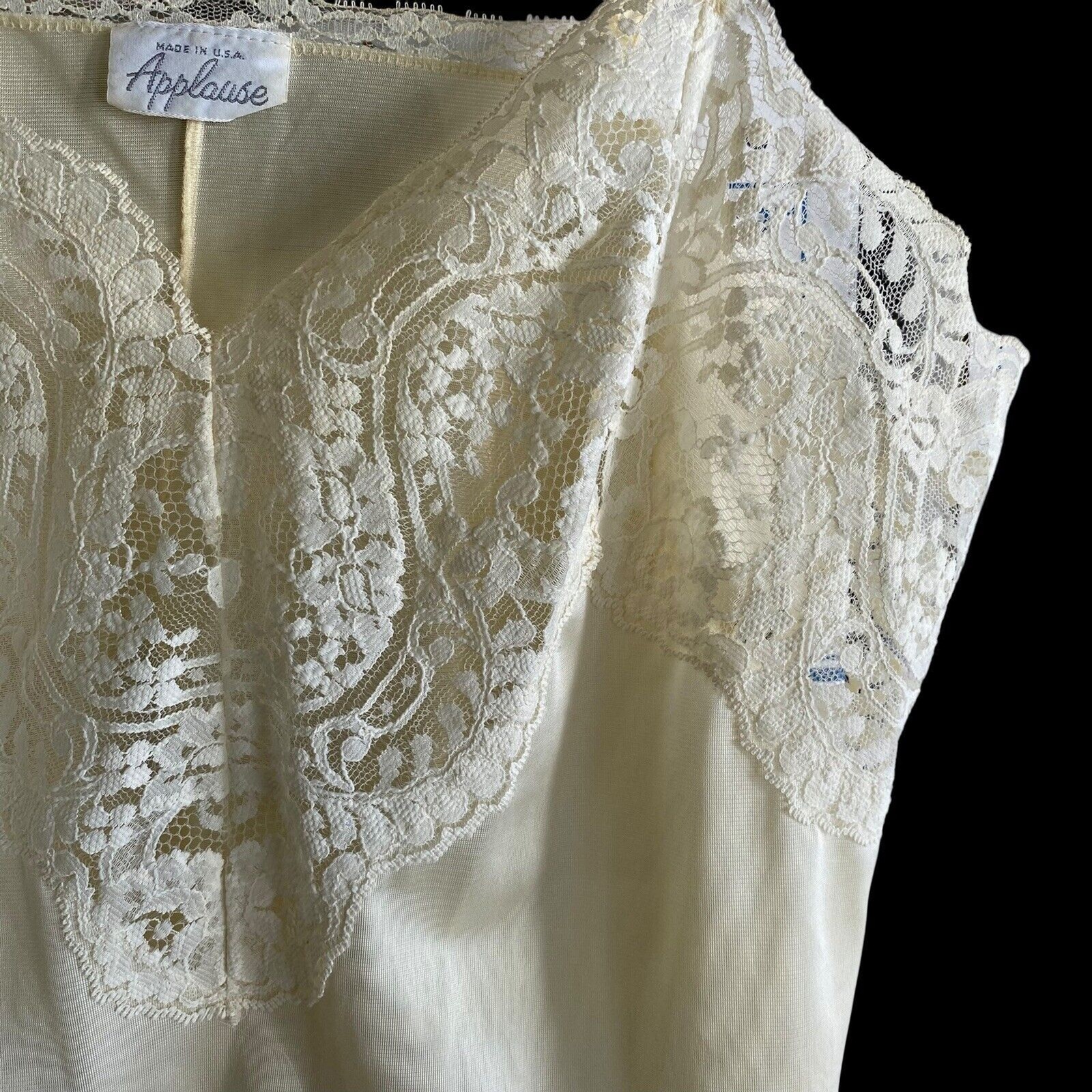 Vintage Applause Camisole Top Women’s Size 34 Pale Yellow Lace Trim