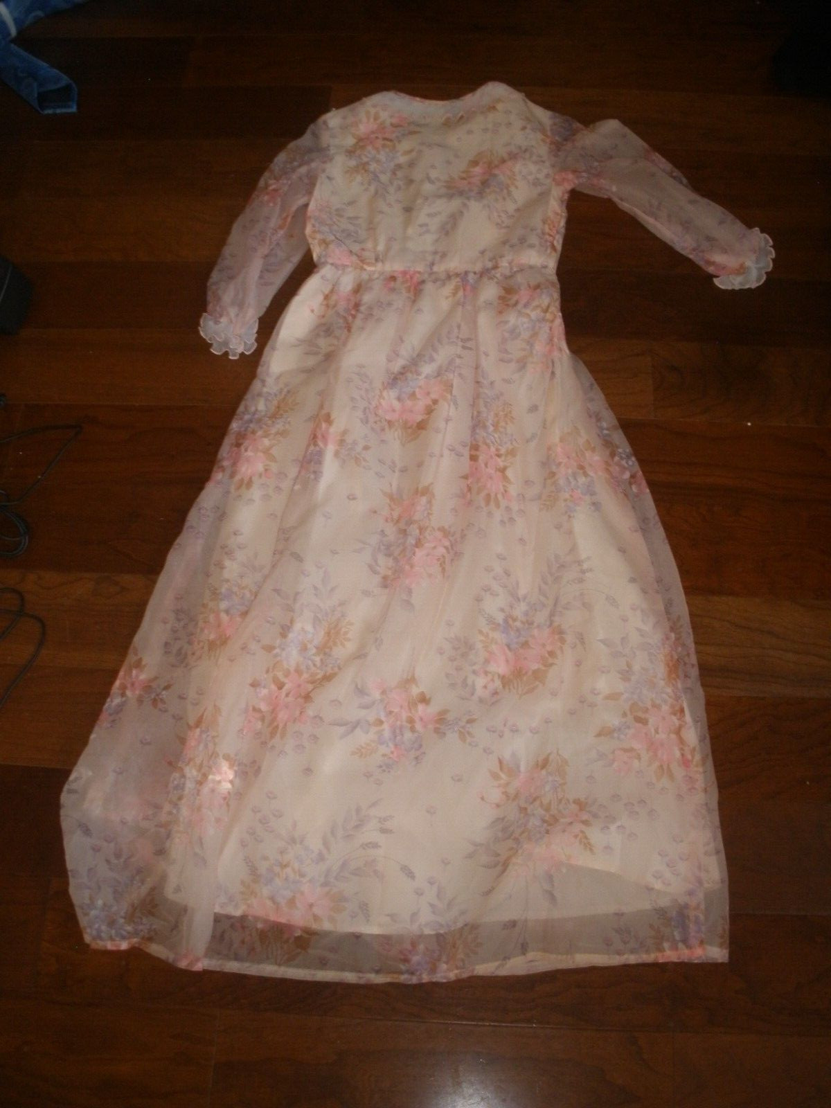 Vintage Ladies Handmade Long Dress Pink Flower Design see description for sz(68)