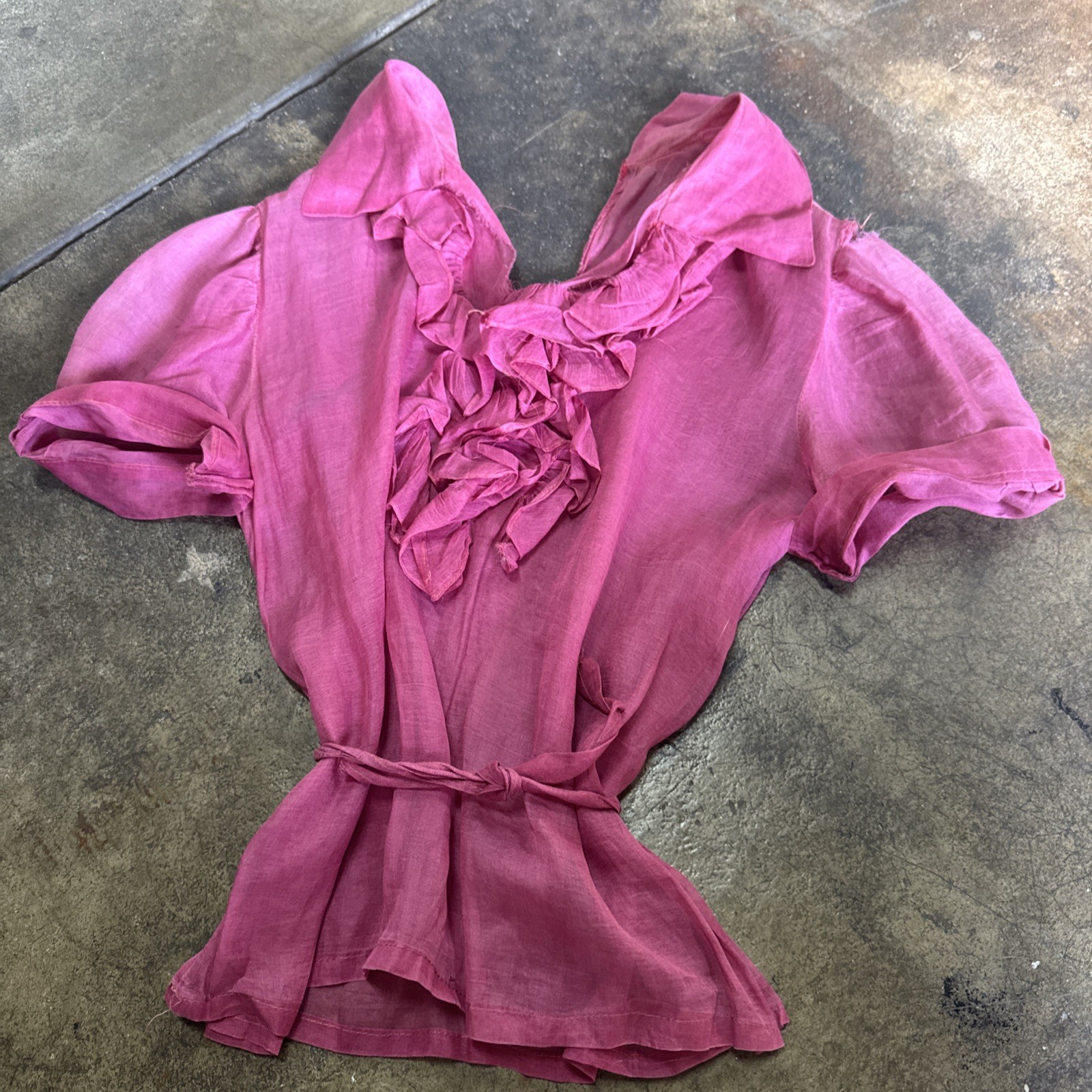 Vintage 1930s Pink Linen Blouse Ruffles Tie Belt Short Puff Sleeves Dress Top