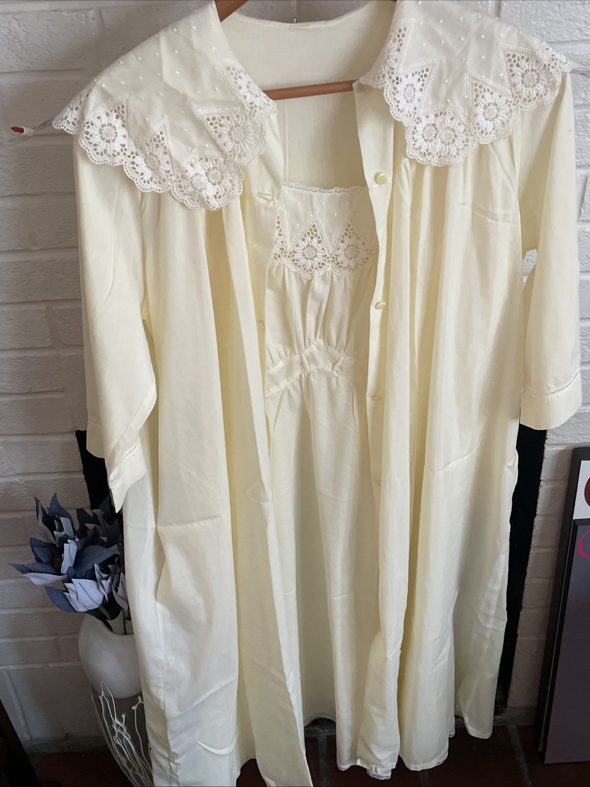 Vintage Godfried 50’s Gown & Robe Set Size 38 Yellow W/Eyelet Lace-Large- NOS