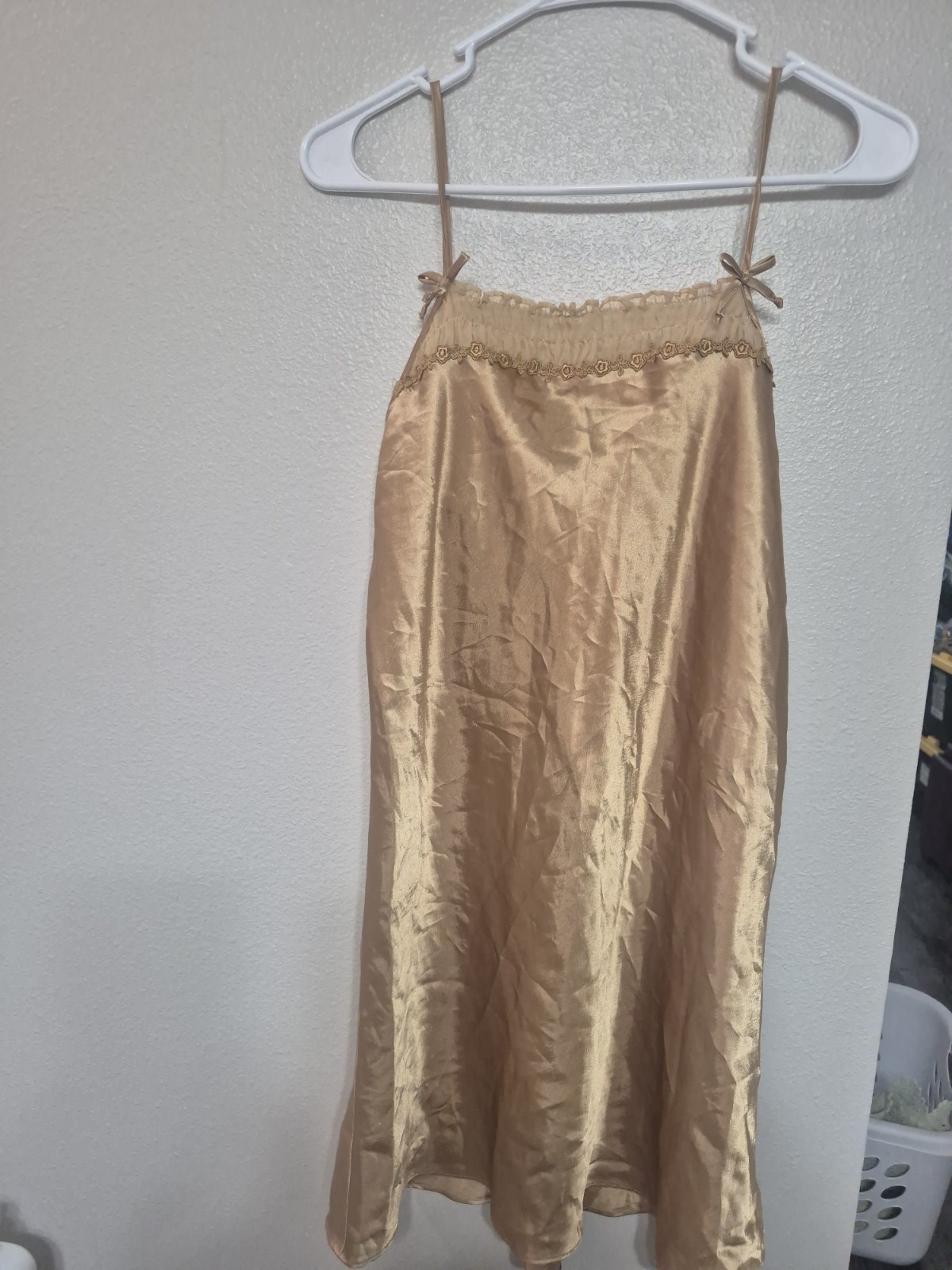 California Dynasty Beige Satin-Look Lace Trim Slip Dress Spaghetti Straps M