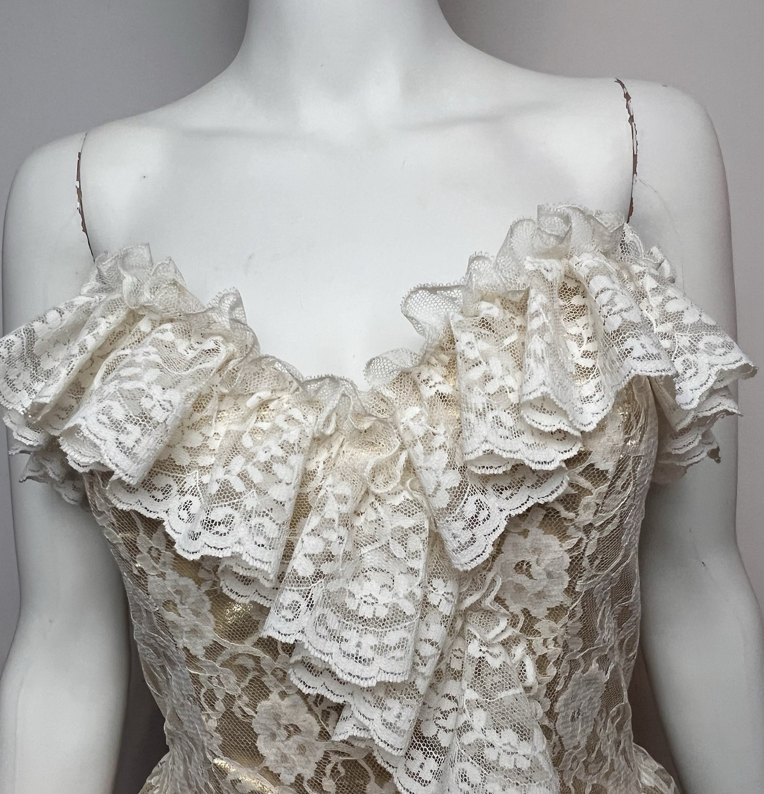 Loralie Gown White Lace Gold Bow Vintage Strapless Prom Dress Woman’s 7/8