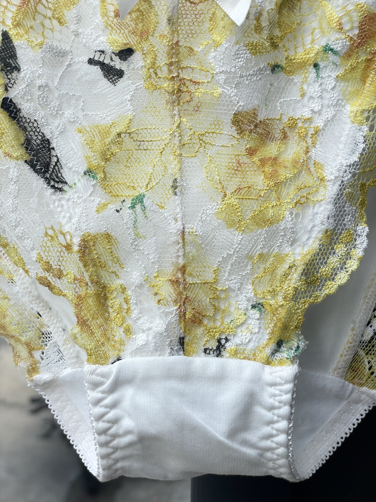 VTG Sheer Yellow Floral Lace Nylon Spandex Panty Polyester Hi Leg Briefs Sz.6/ M