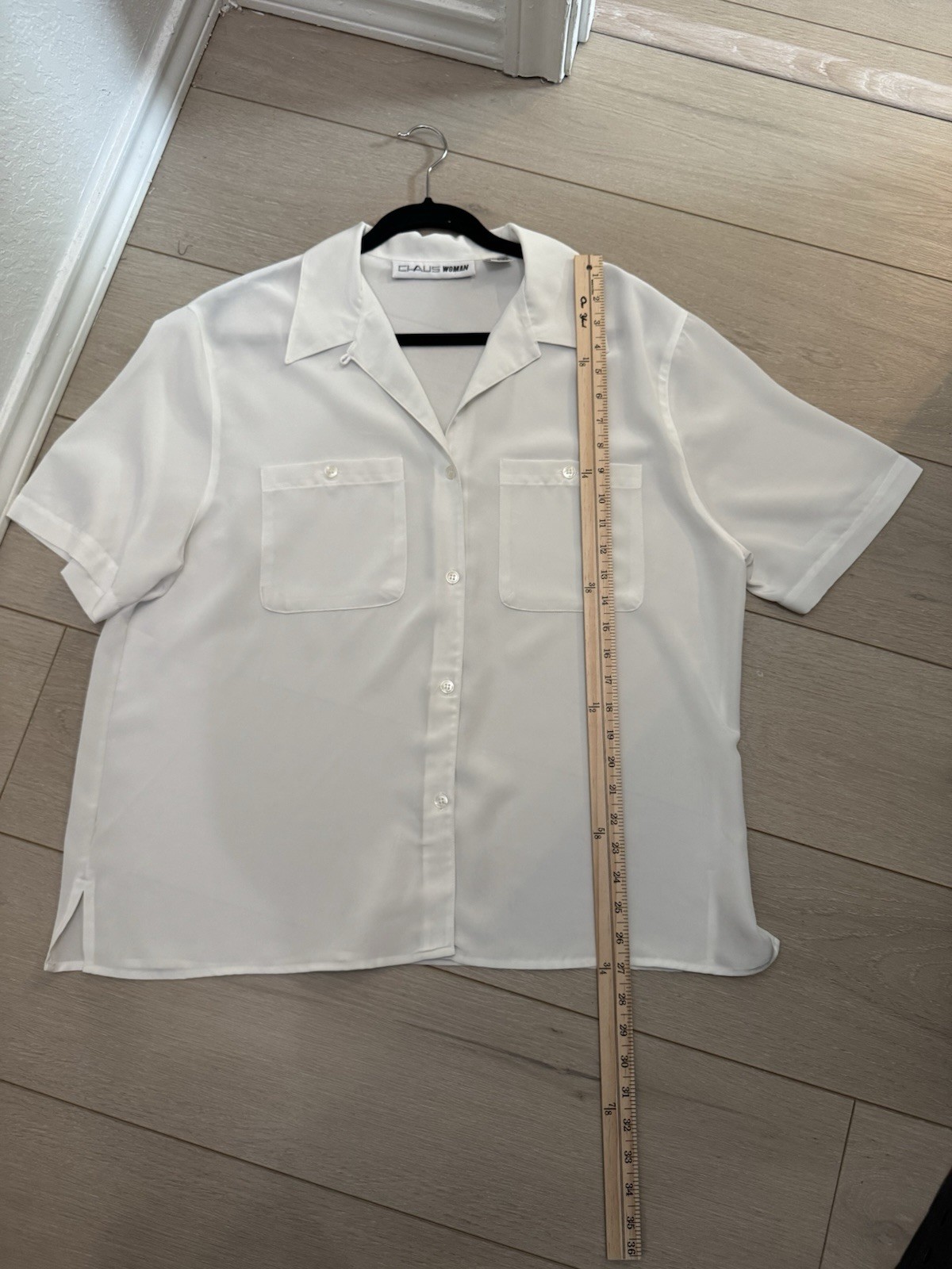 VTG Chaus Woman Off White Button Up Blouse Two Pocket Minimalist Workwear 16W