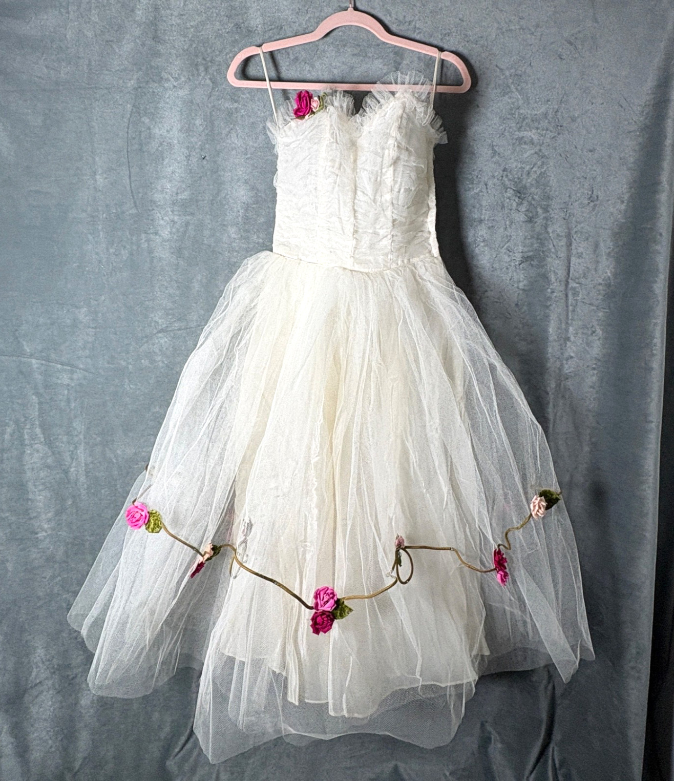 Vtg 1950s White Strapless Tulle Cupcake Wedding Party Dress Boning Roses XS S