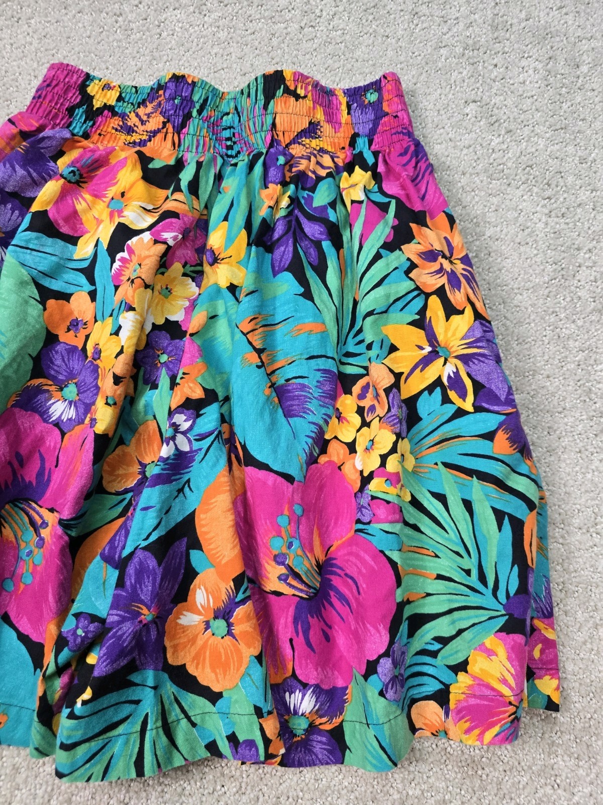 Vintage 80s Medium M Sostanza Multicolor Shorts Stretch Elastic Floral USA Beach