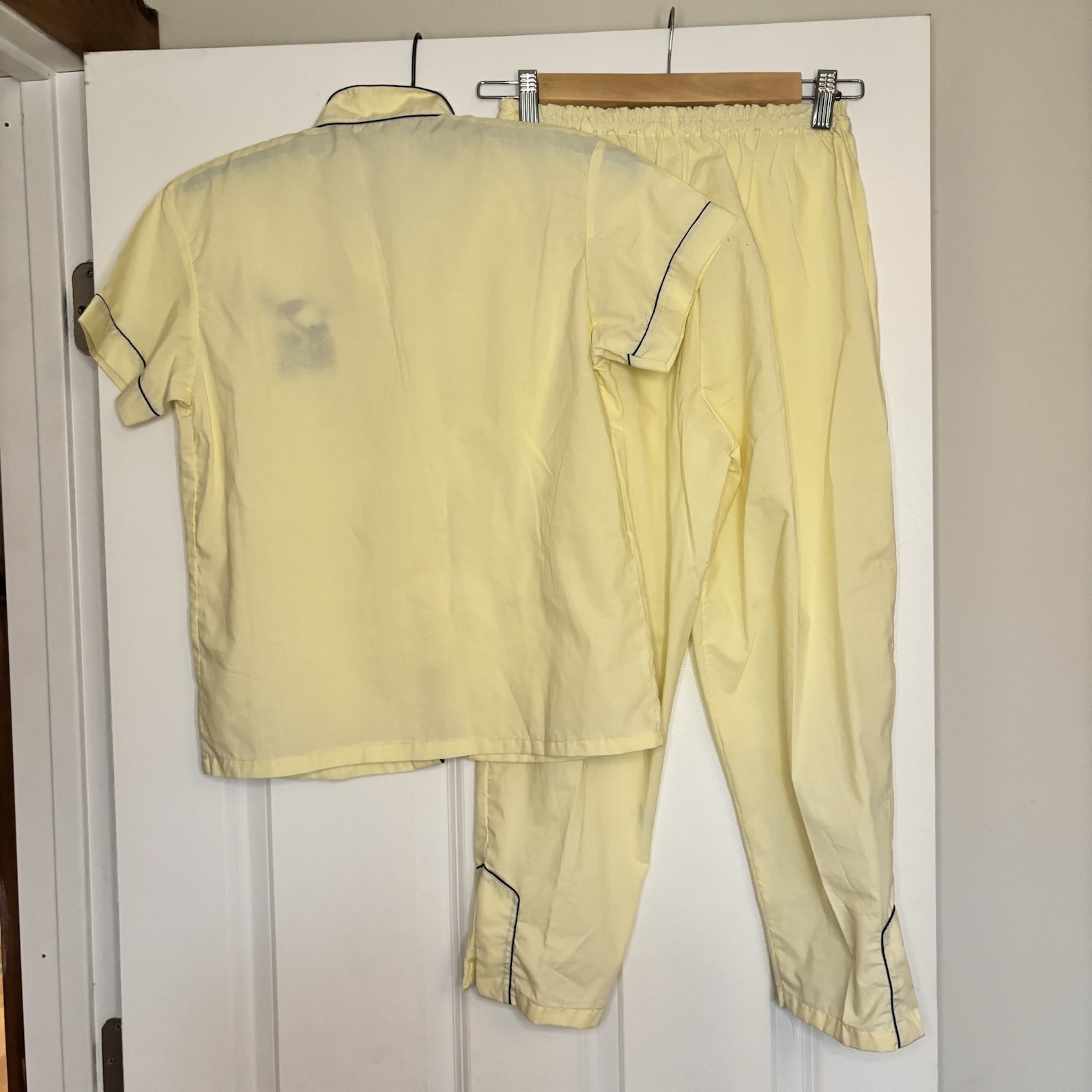 Vintage 40s/50s 2 Piece Embroidered matching set pajamas Small XS Yellow Bird