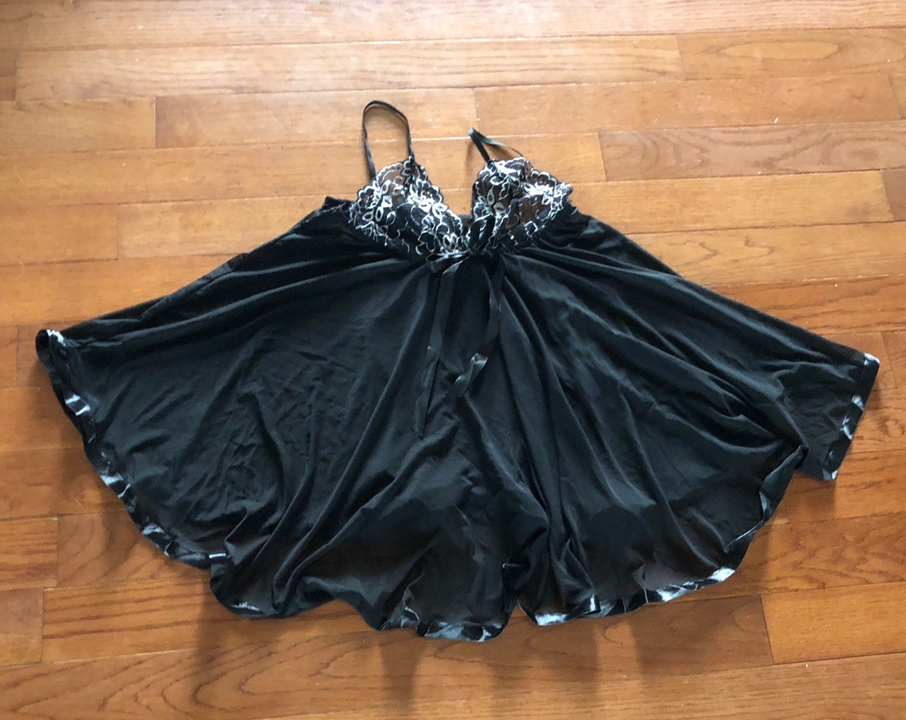 Black Babydoll Nightie Nightgown Sexy Full Sweep Skirt W/Silver Accents Size 3XL
