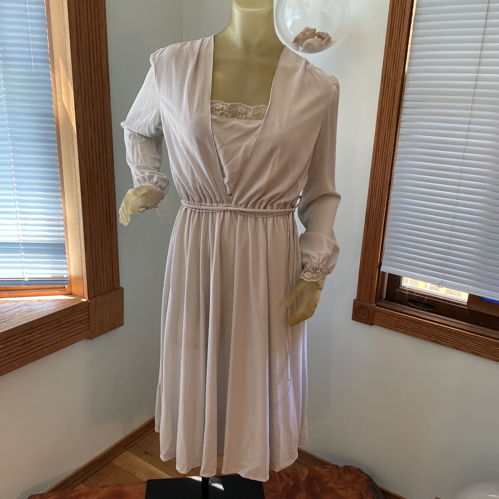 Vintage 70s Disco Dress Lilac Purple Color With Silver Accent, Lace Detail