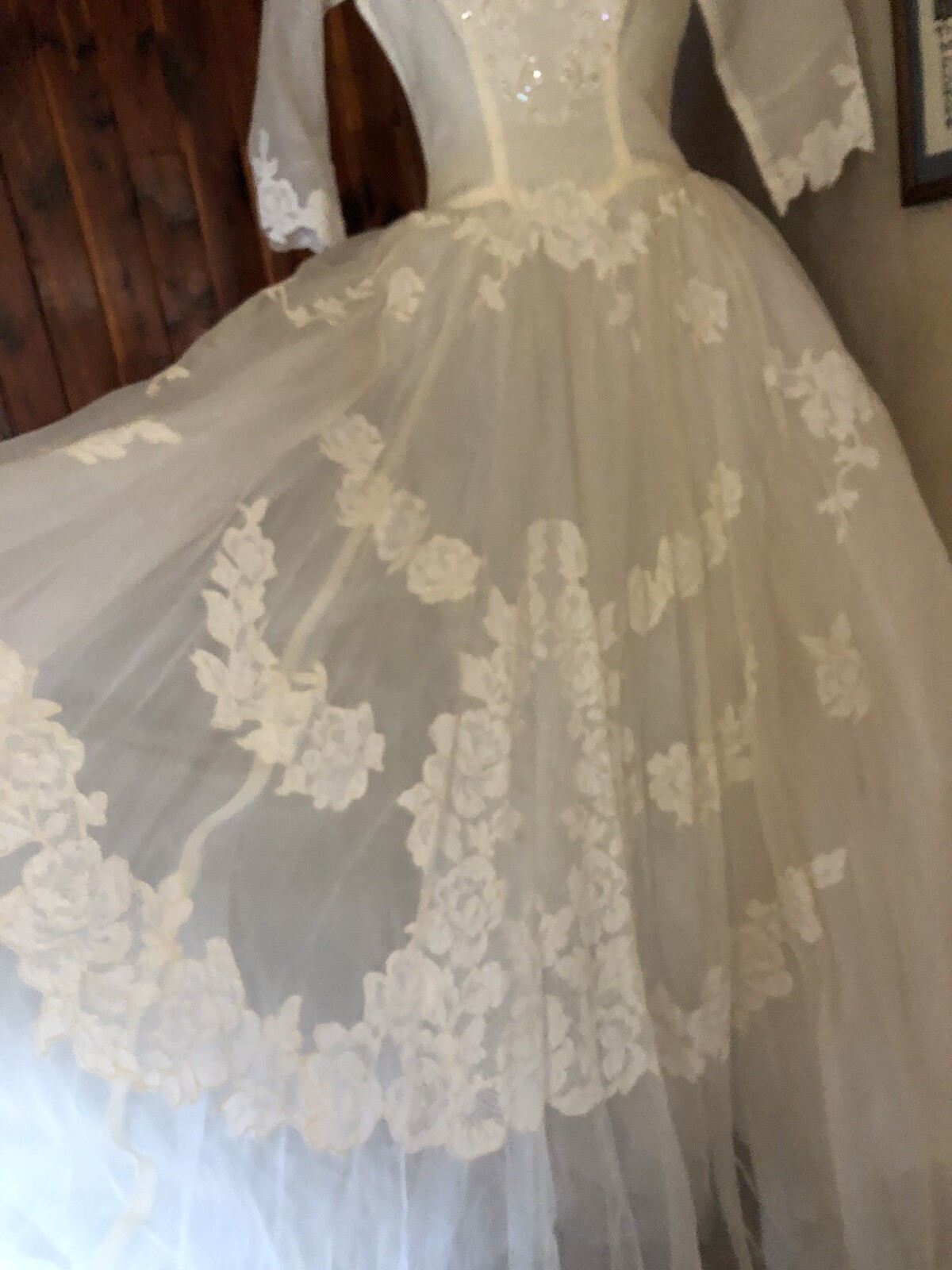 Vintage 1950’s Wedding Gown Dress Lace Sequins Pearls Creme Puff 36-26-72