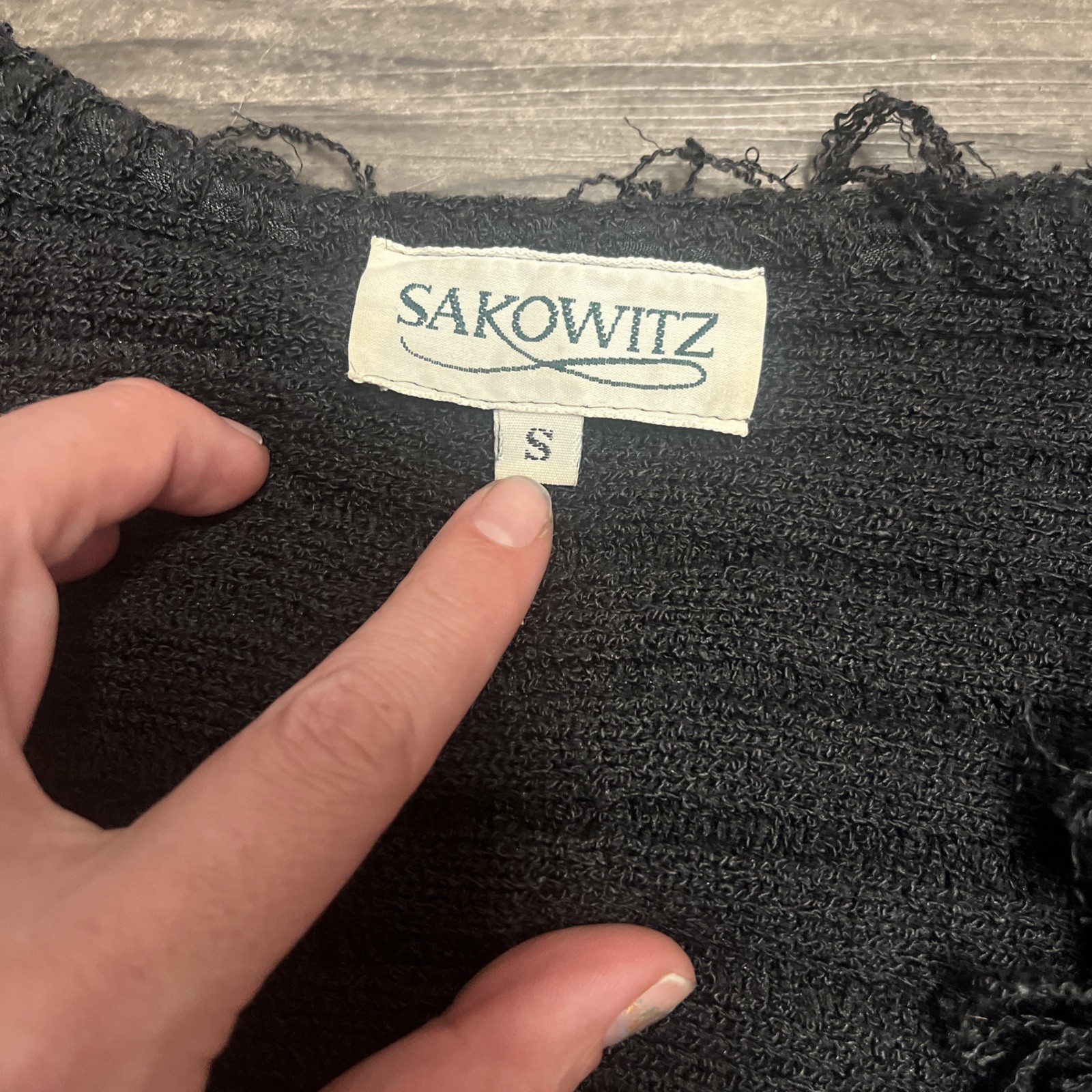 VINTAGE ~1990s SAKOWITZ Acrylic/Silk/Wool/Nylon Cardigan. Worn.