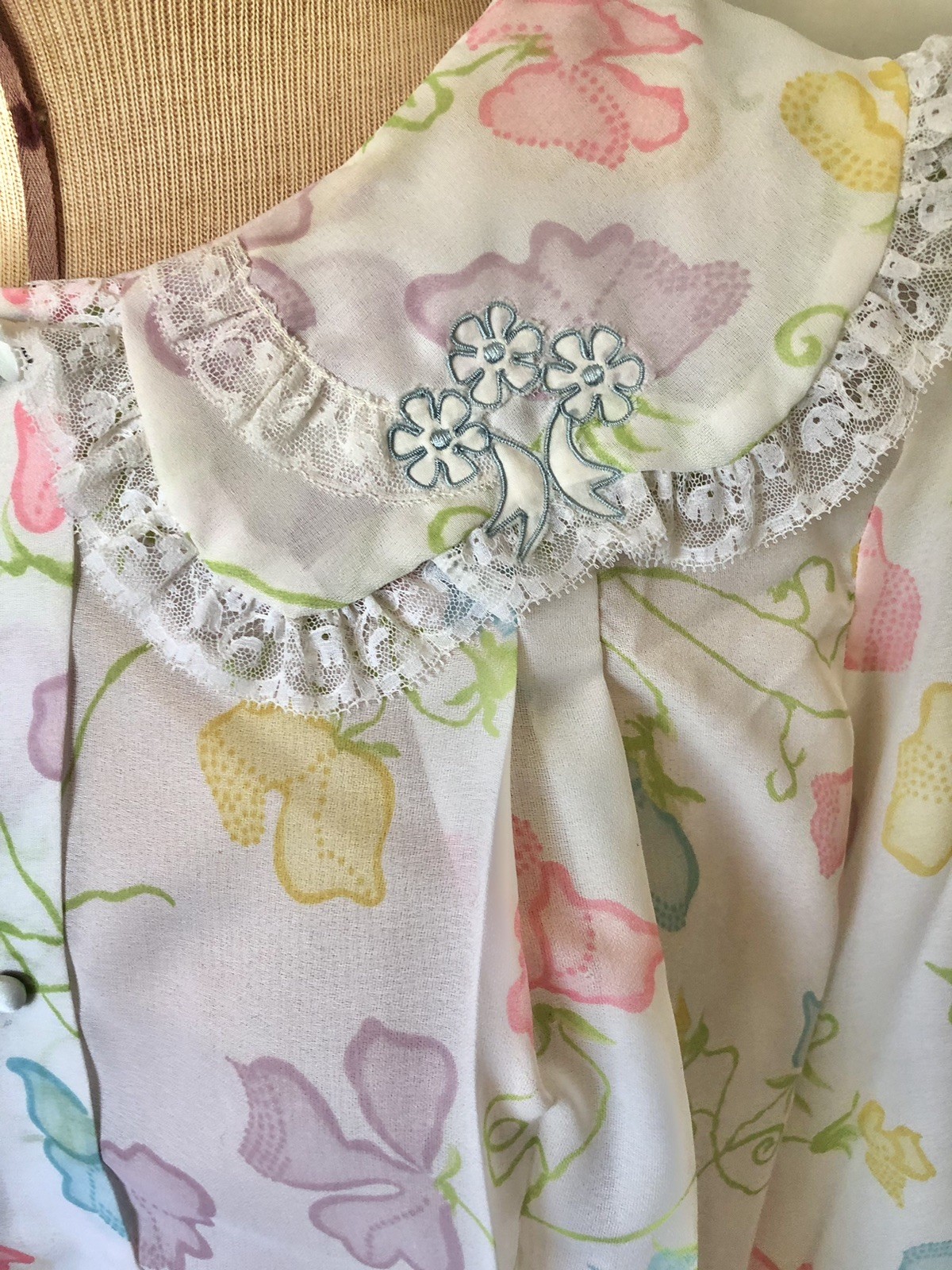 Vintage 60’s Vining Sweet Pea Floral Corhan Noumair Bed Jacket