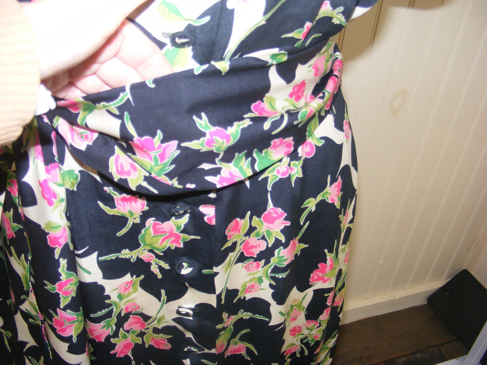 40s RAYON DRESS FLORAL PRINT BELTED BUTTON UP FULL SKIRT LIGHTWEIGHT 38″ X 30″ M