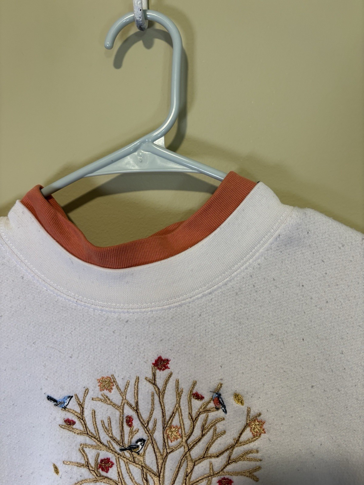 Vintage Bon Worth White Crewneck Sweater with Autumn Tree Embroidery
