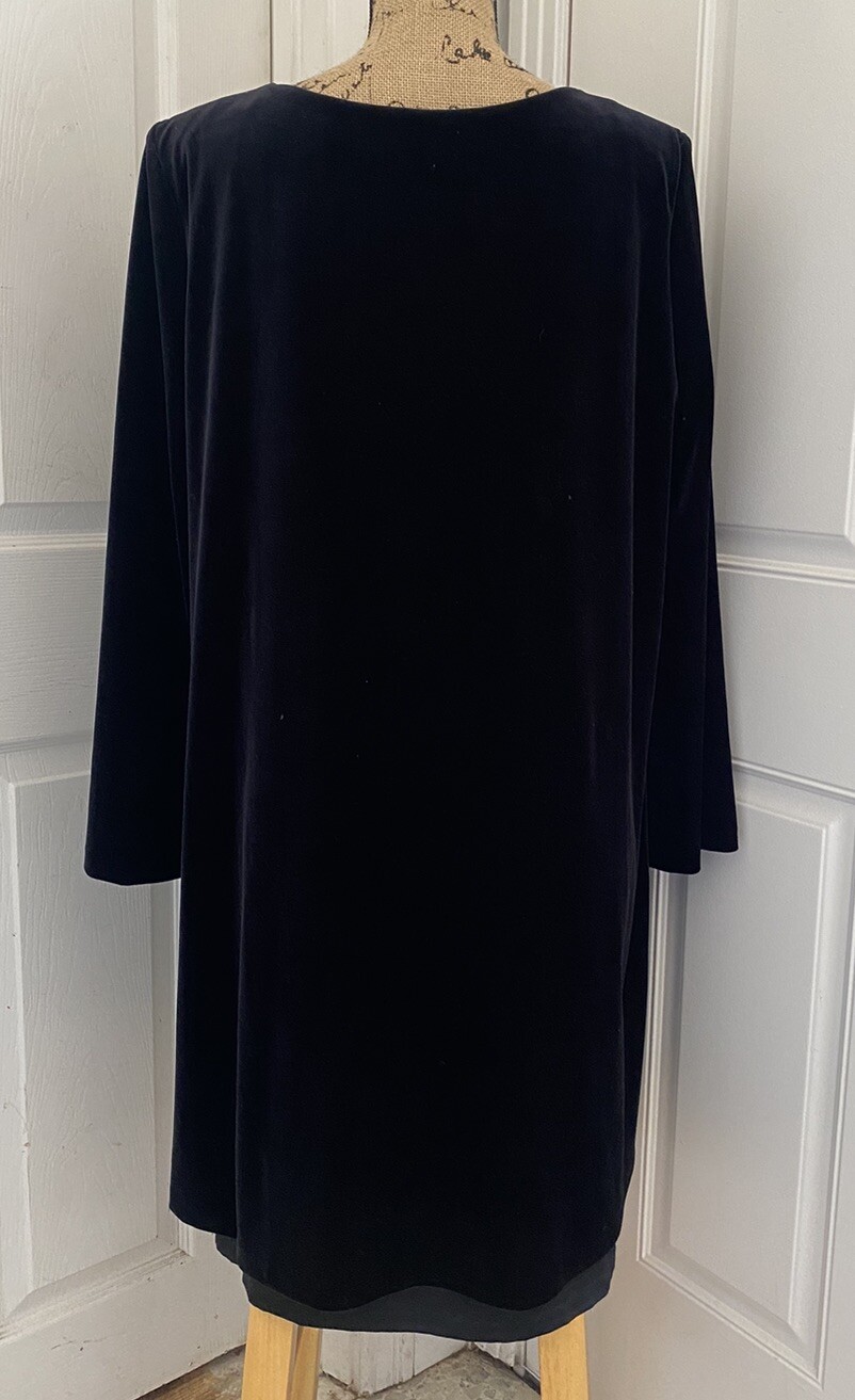 Vintage Filigree LTD Black Velvet Dress Pearl & Rhinestone Flower Buttons Sz 18