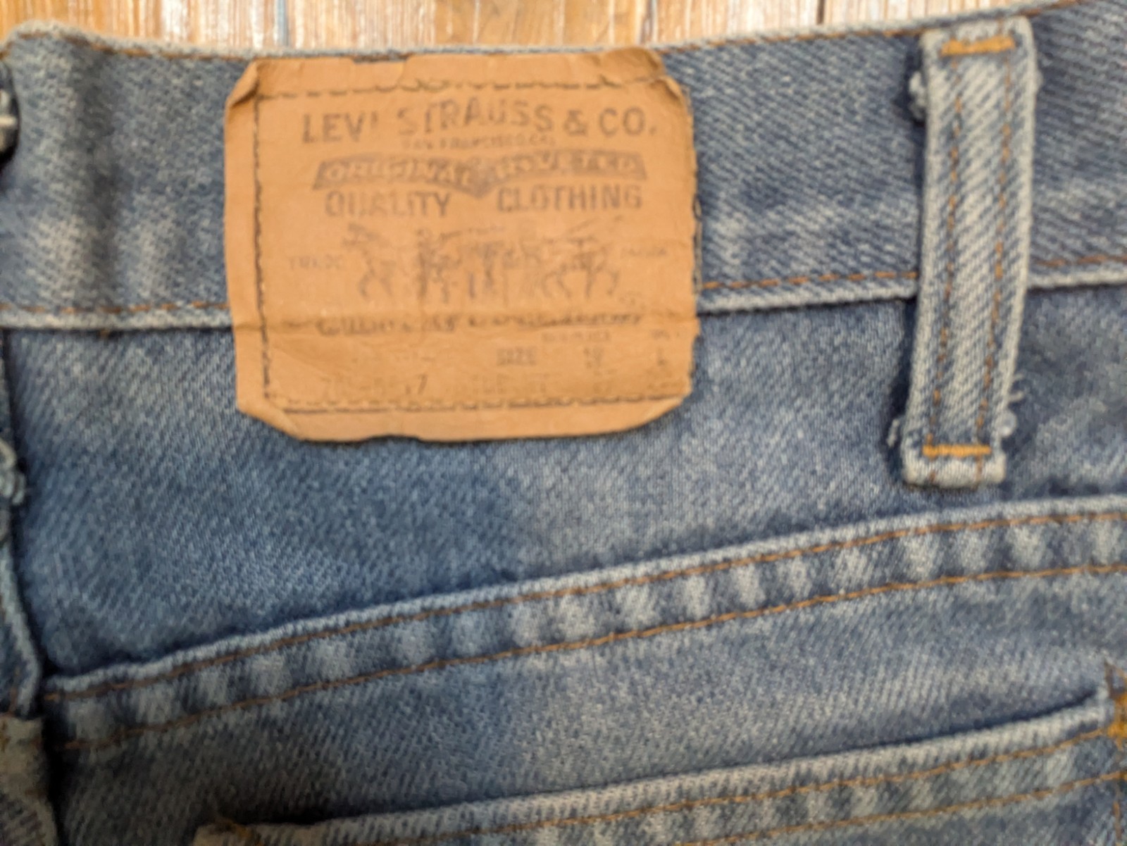 Levis 705 Orange Tab Vintage Denim Jean Shorts 25″ Waist Womens Size 2 B62