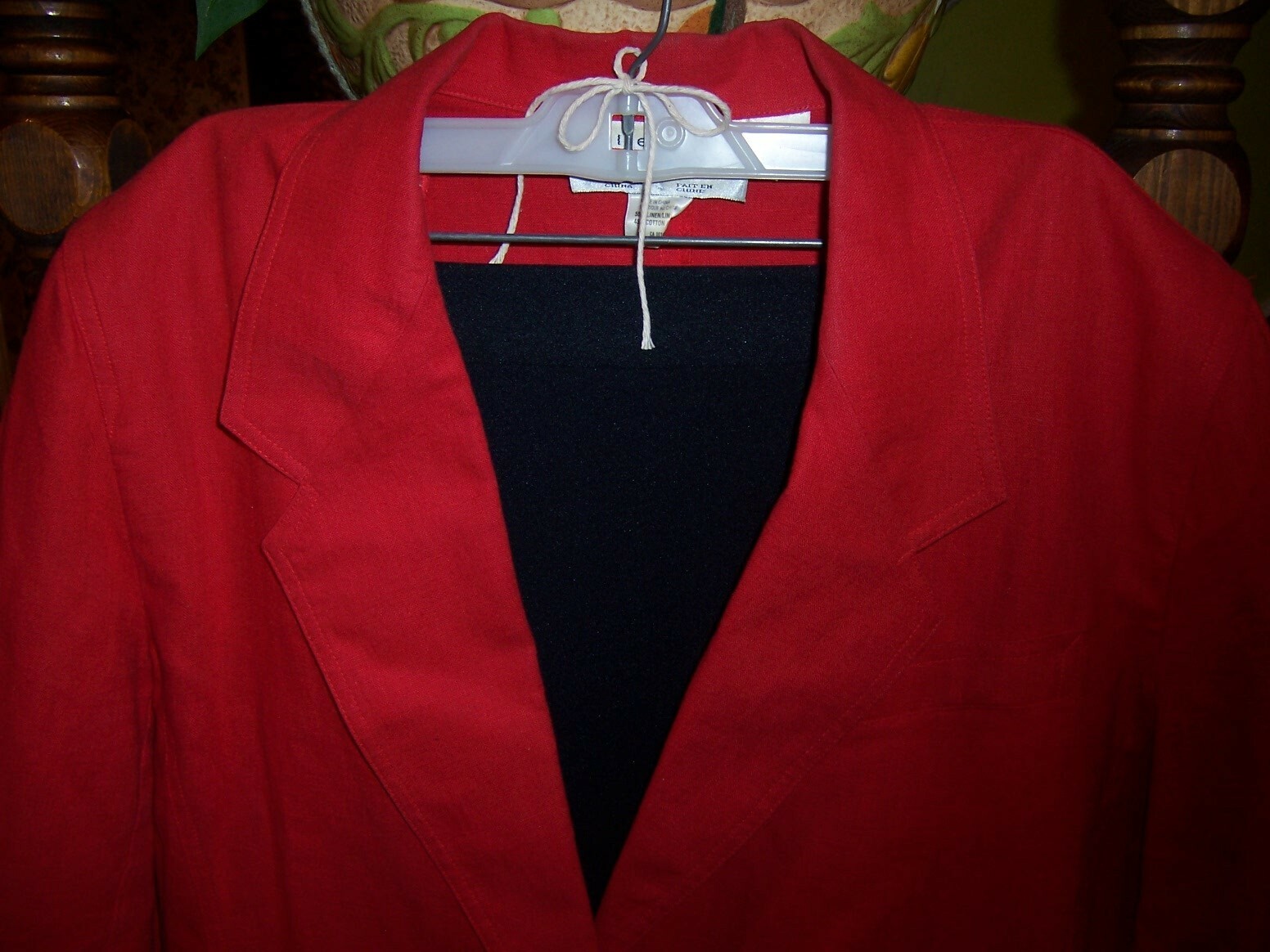 TAN JAY/COLLECTIONS INTERNAT’L Red/Black Skirt Suit – SIZE 6/10