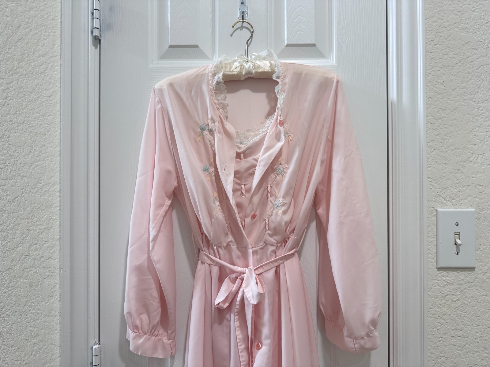 Vintage 70s 80s Corhan Noumair Pink Peignoir Set Embroidered Lace ILGWU USA S