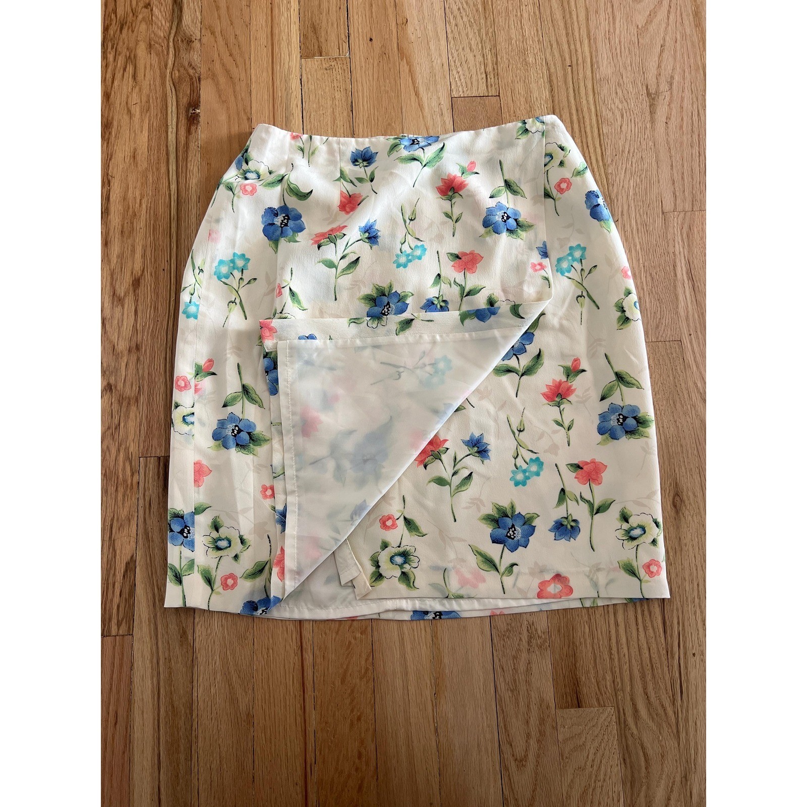 Vintage Silk Floral Skirt Cream Midi Parisian Signature Cottagecore