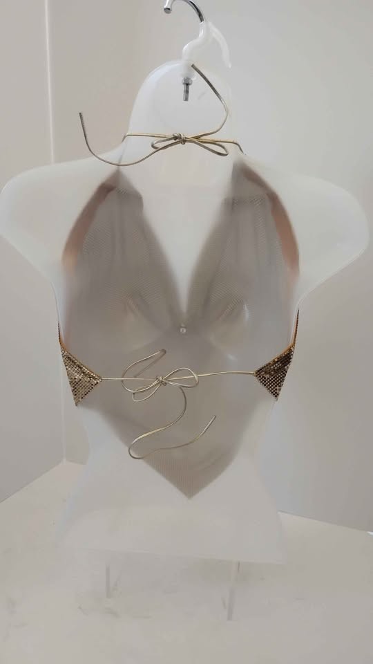 1970’s Women’s O/S Disco Gold Chainmail Metal Mesh Halter Top Belt & Purse 3 PCS