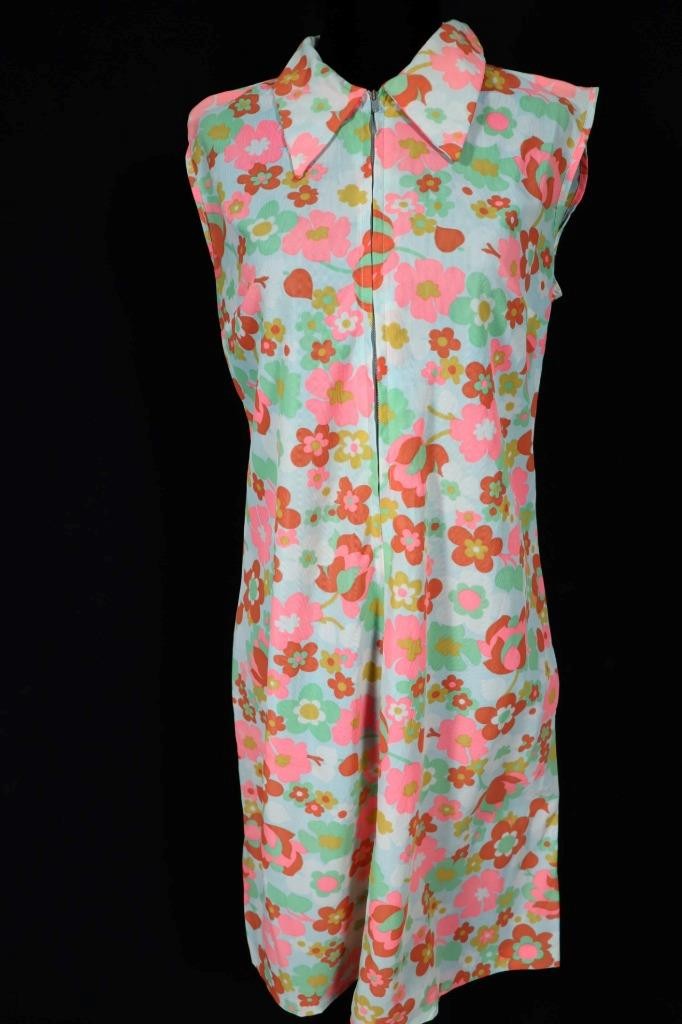 Vintage 1970’s French Mod Poly Floral Print Dress Size 8