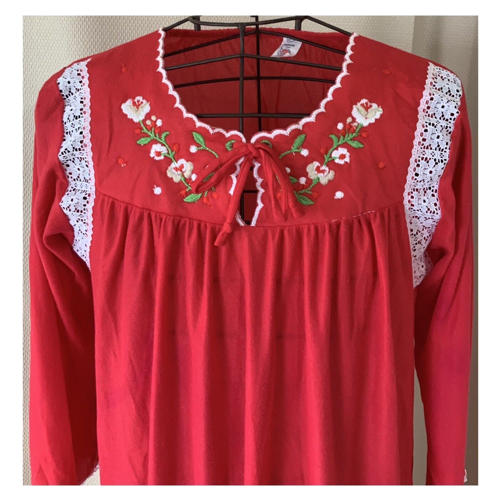 Vtg Glencraft Red Nightgown Embroidered Floral Detail—Union Made – SZ MED – NWT