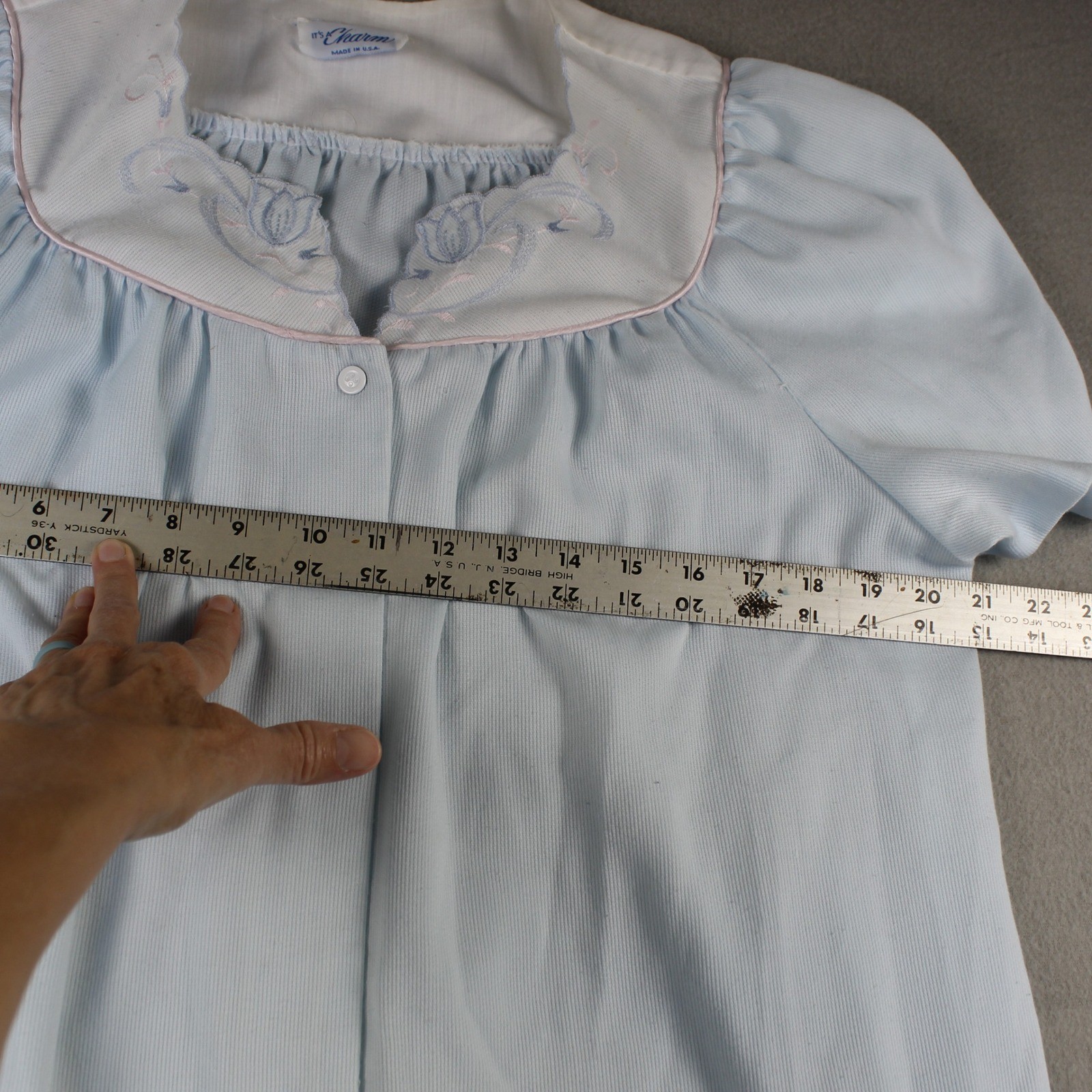 It’s a Charm House Dress Womens L Blue Vintage Seersucker Floral Duster