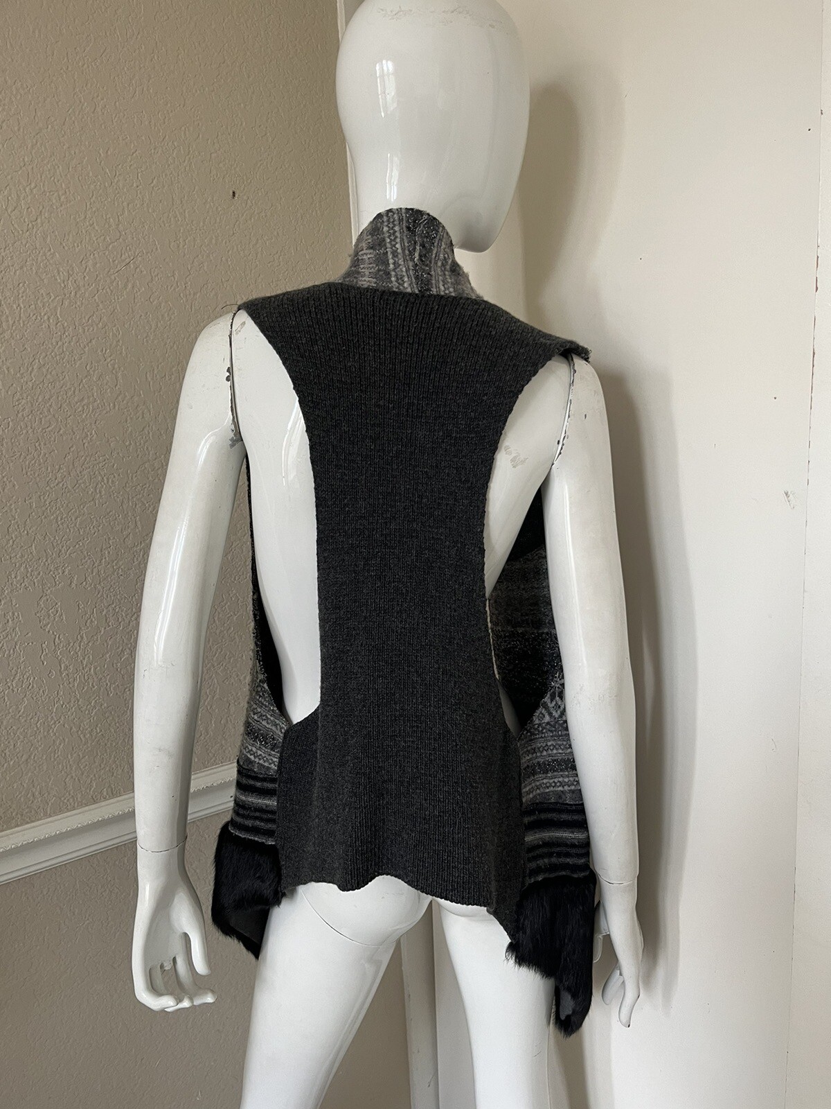 UNBRANDED VINTAGE! Gray Wool Nordic Print Sweater Vest w/ Black Mink Fur Trim S