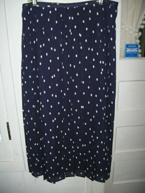 VINTAGE NAVY BLUE/WHITE POLKA DOT LINED PLEATED SKIRT – NORTON MCNAUGHTON – 18