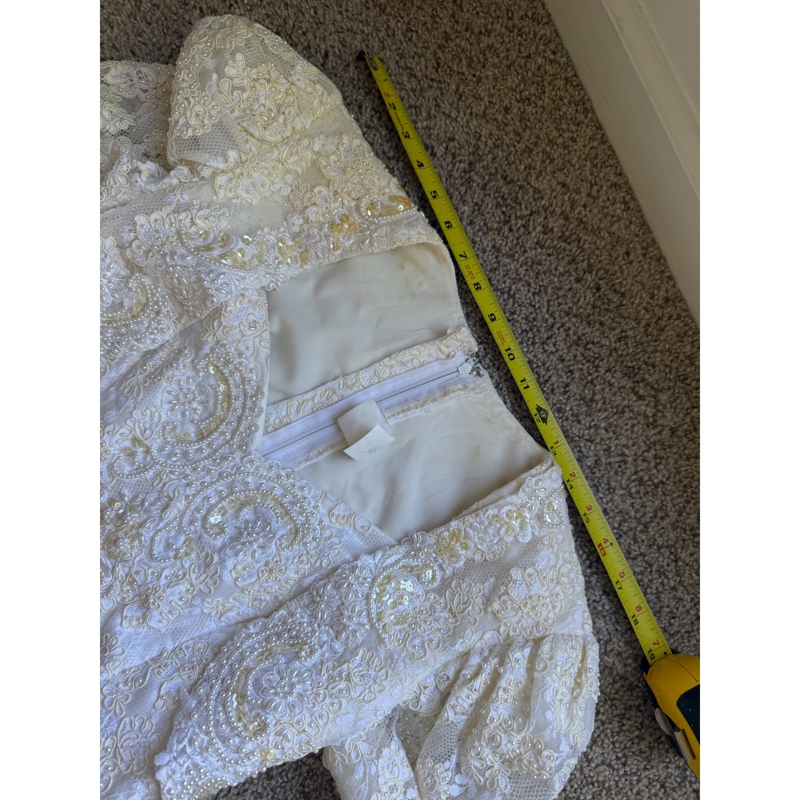 Vintage 90s Bridal Gown Alencon Lace Beaded Trumpet Wedding Dress XS/S coquette